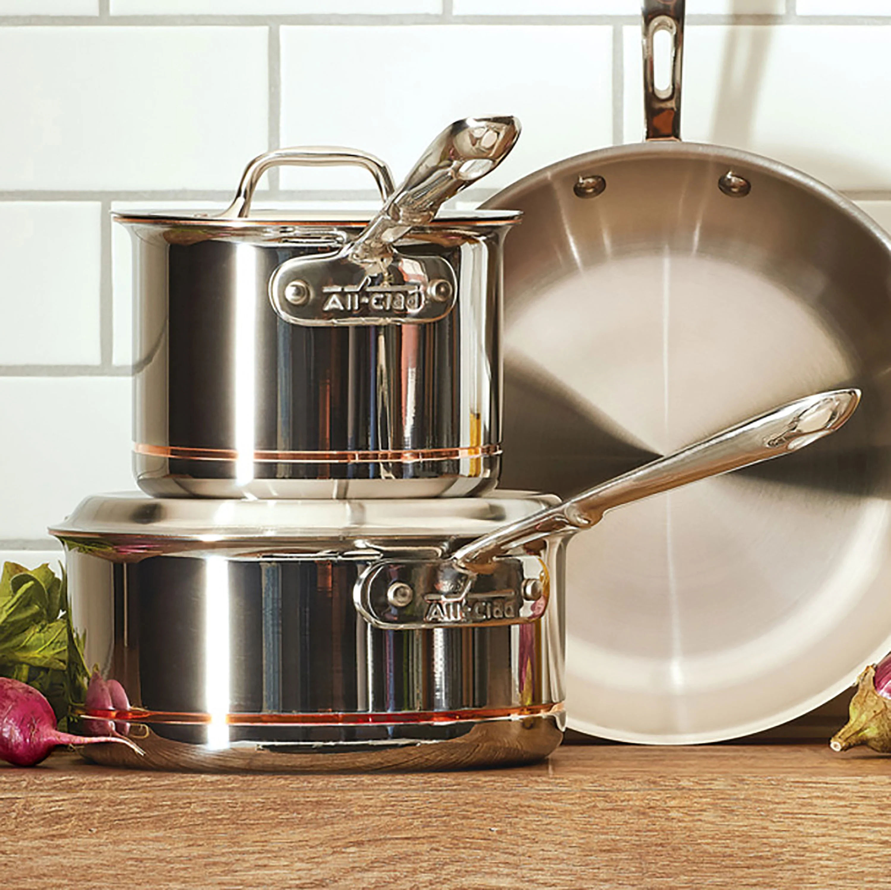 All-Clad Copper Core 4-quart Saucepan - Image 4