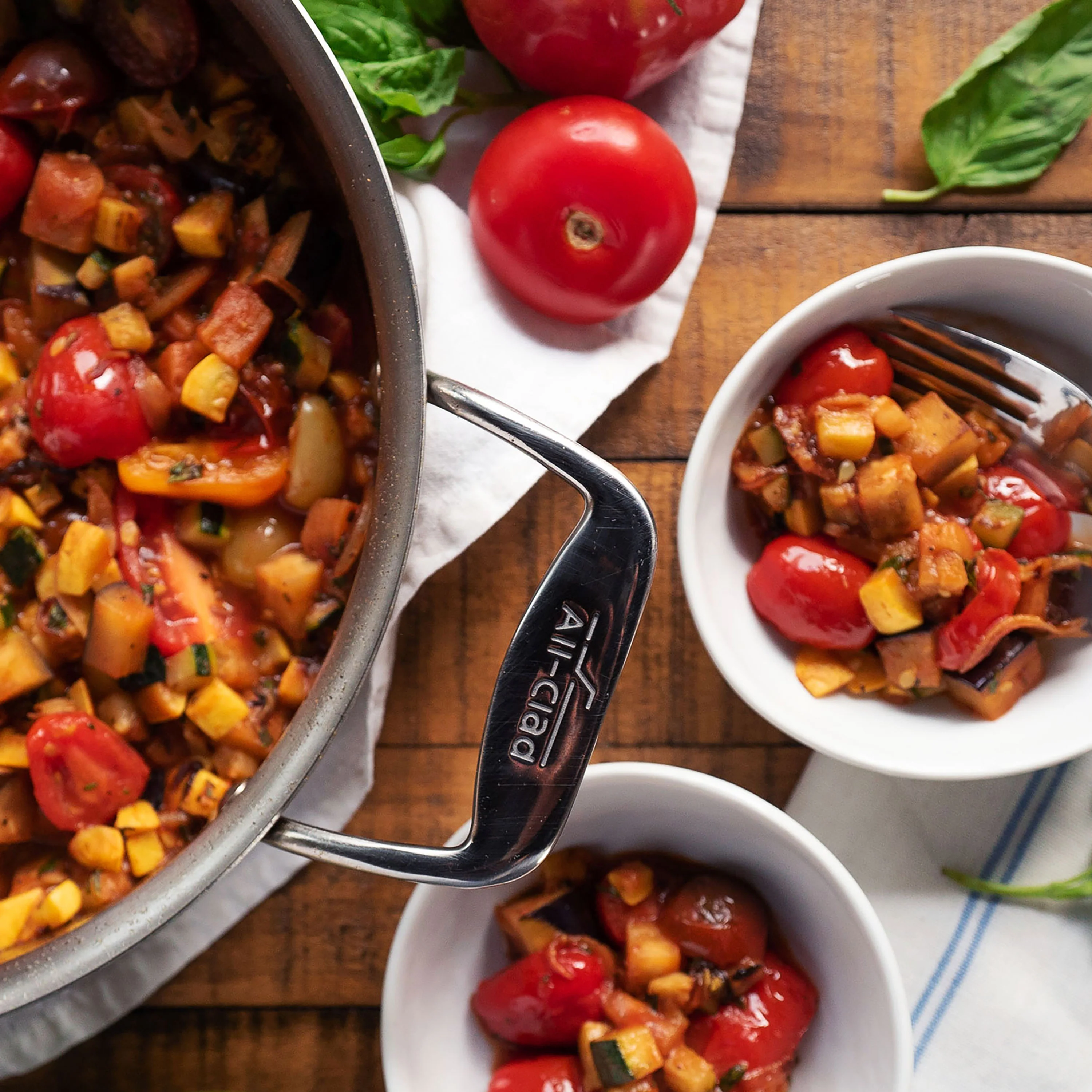 All-Clad d3 Stainless 12-quart Stock Pot - Image 3