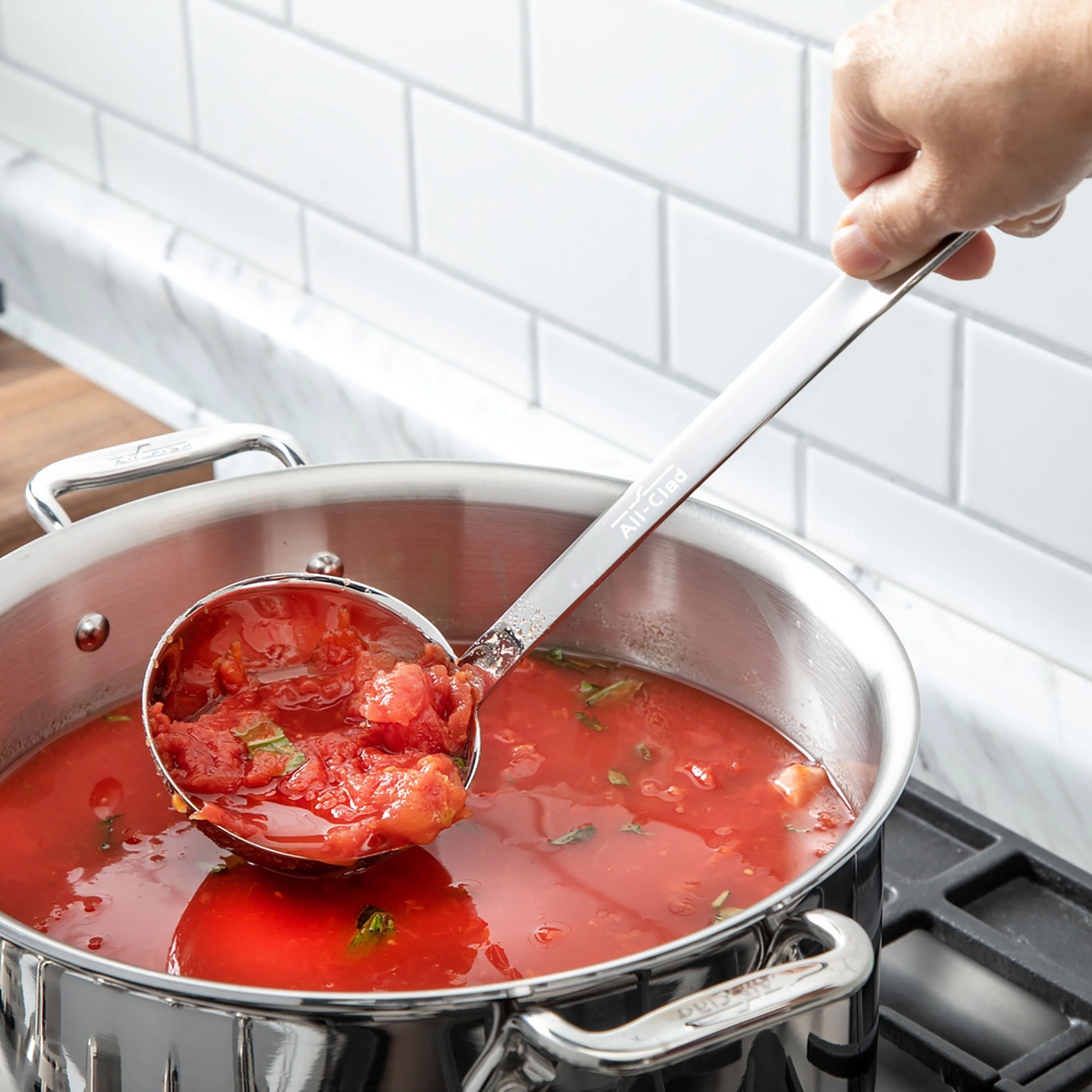 All-Clad d3 Stainless 12-quart Stock Pot - Image 4