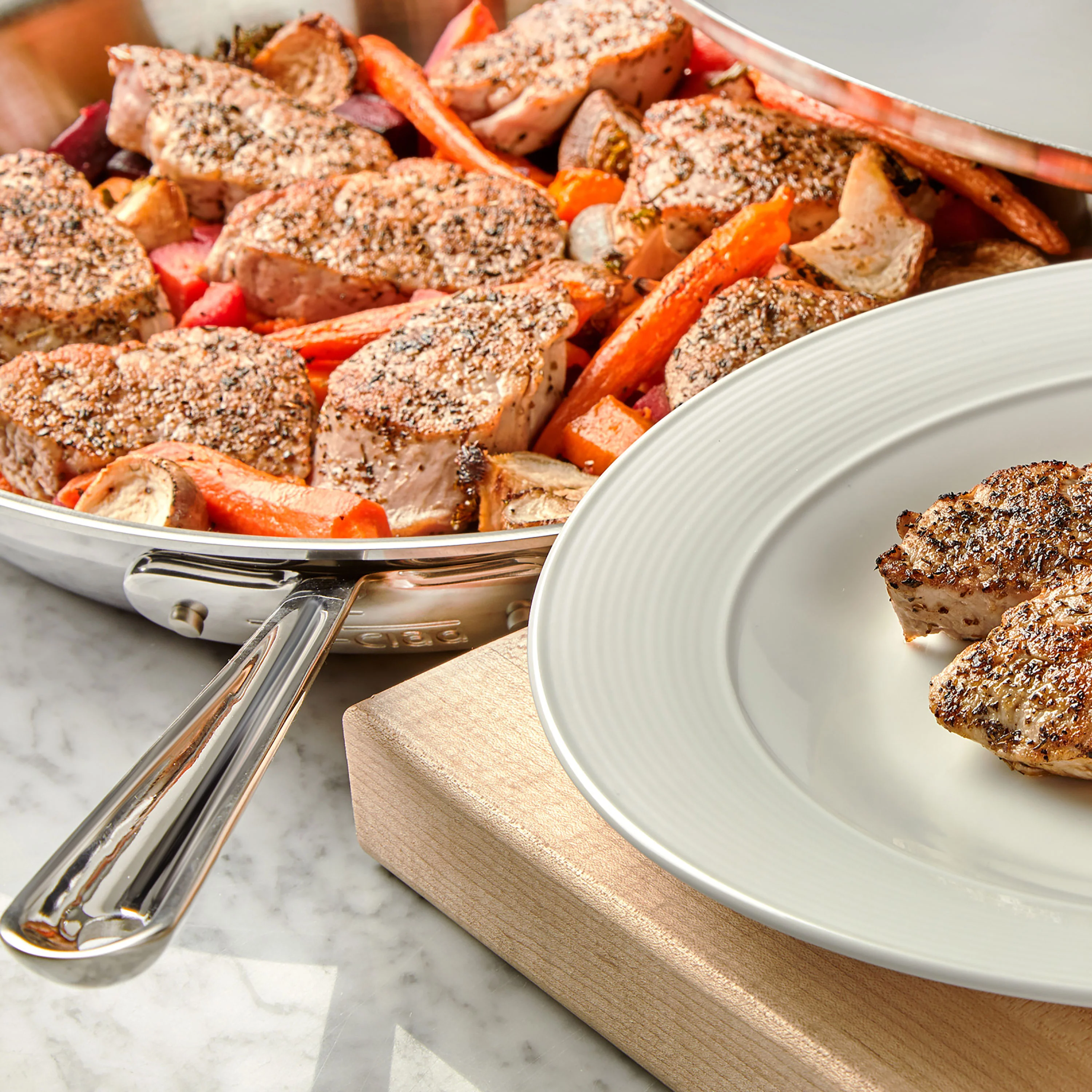 All-Clad d3 Stainless 4-quart Weeknight Pan - Image 4
