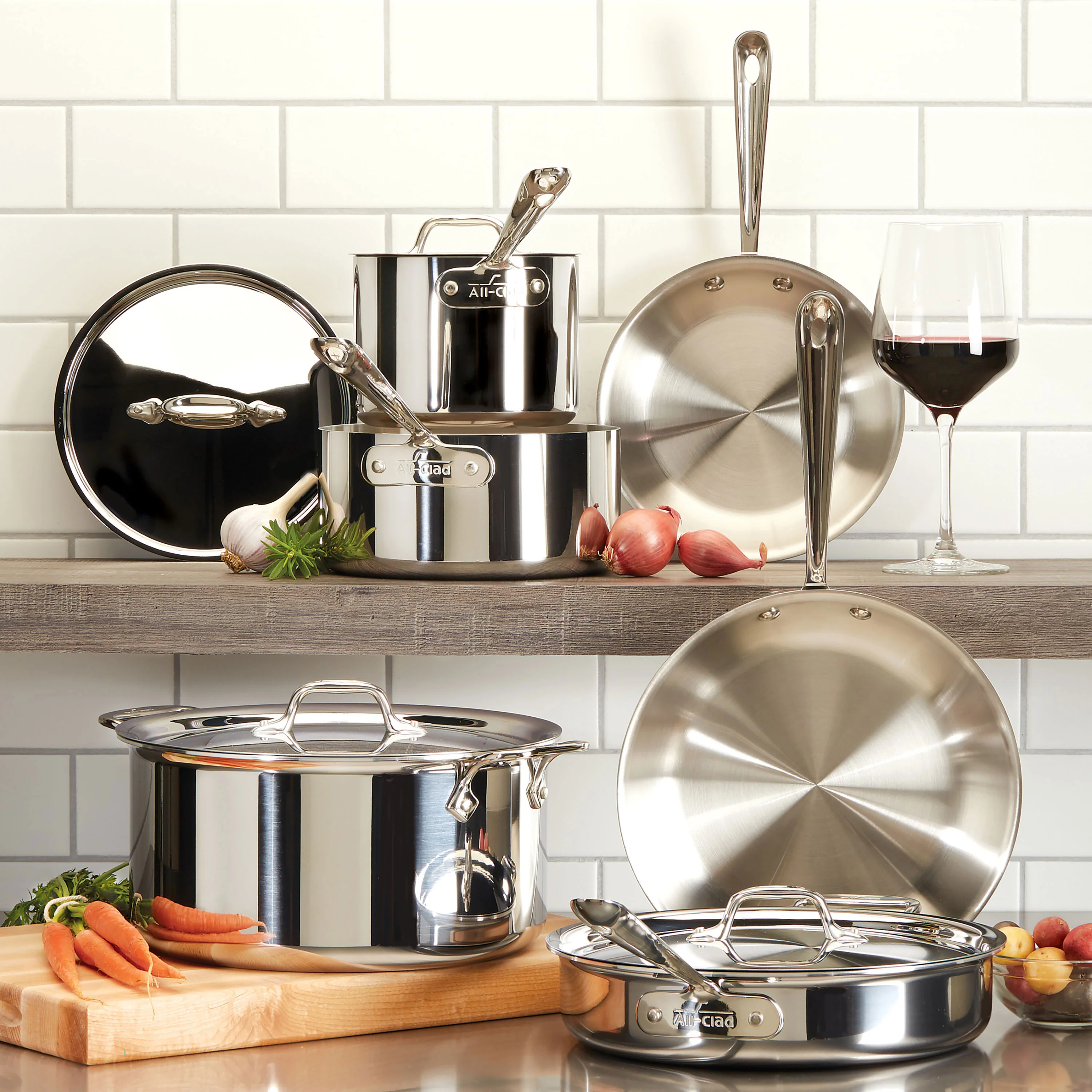 All-Clad d3 Stainless 4-quart Weeknight Pan - Image 7