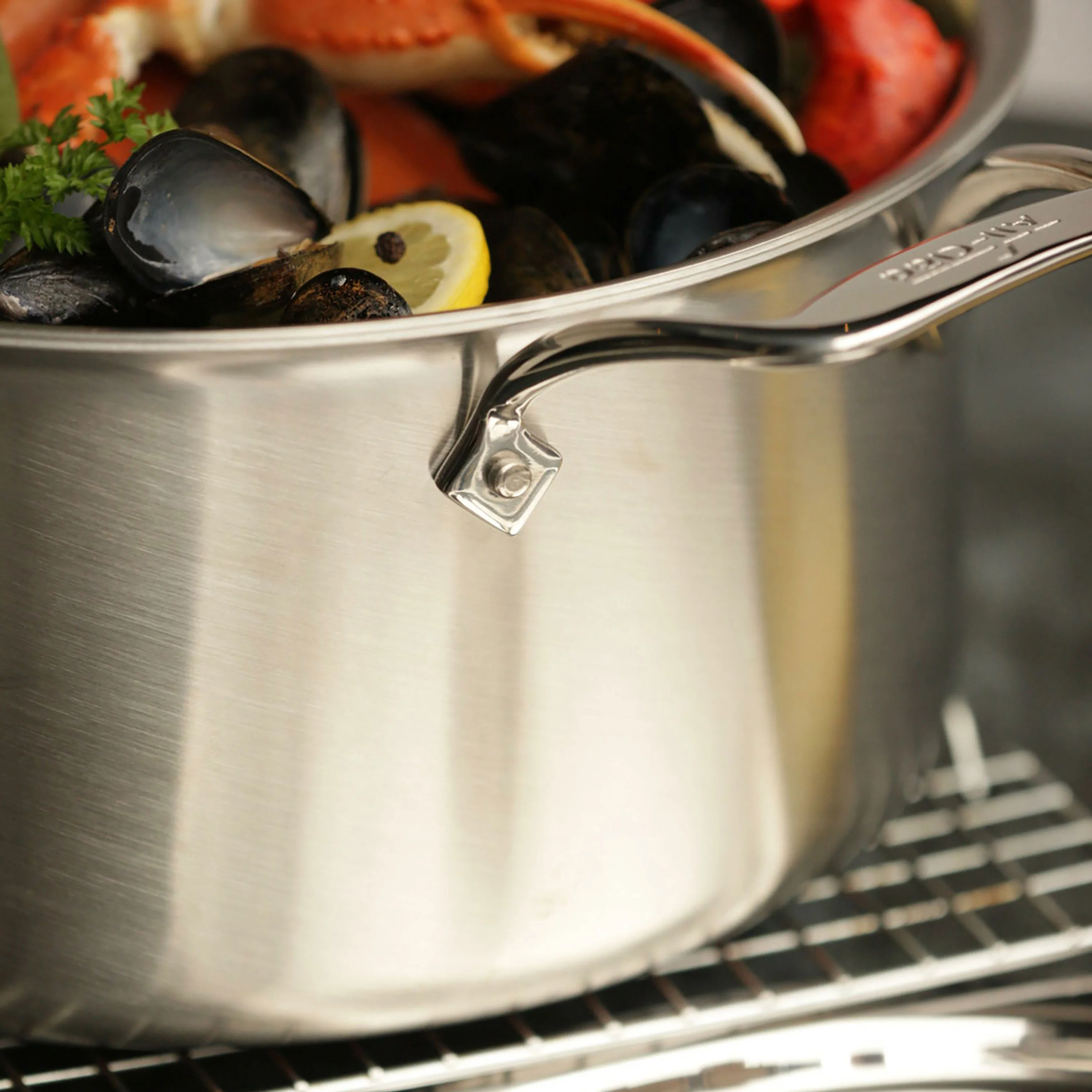 All-Clad d5 Brushed Stainless 4-quart Soup Pot - Image 3
