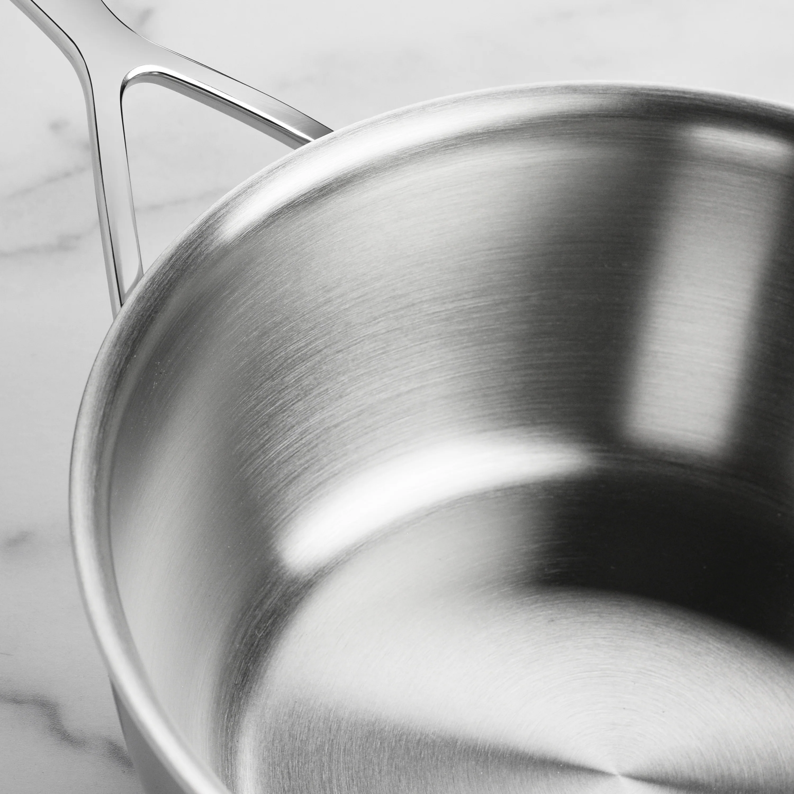 Demeyere 5-Plus 3.5-quart Stainless Steel Saucier - Image 5