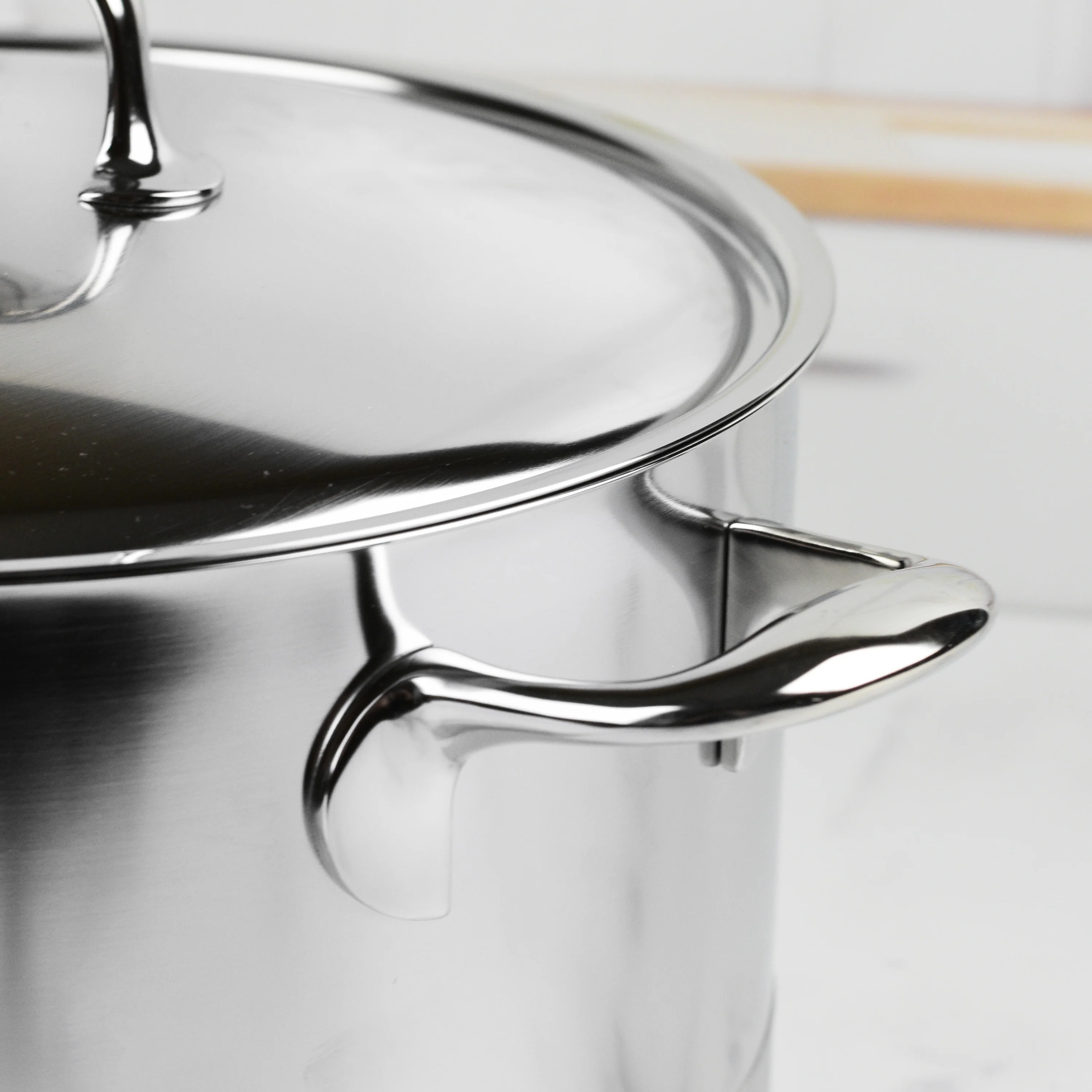 Demeyere Atlantis 5.5-quart Stainless Steel Dutch Oven - Image 6