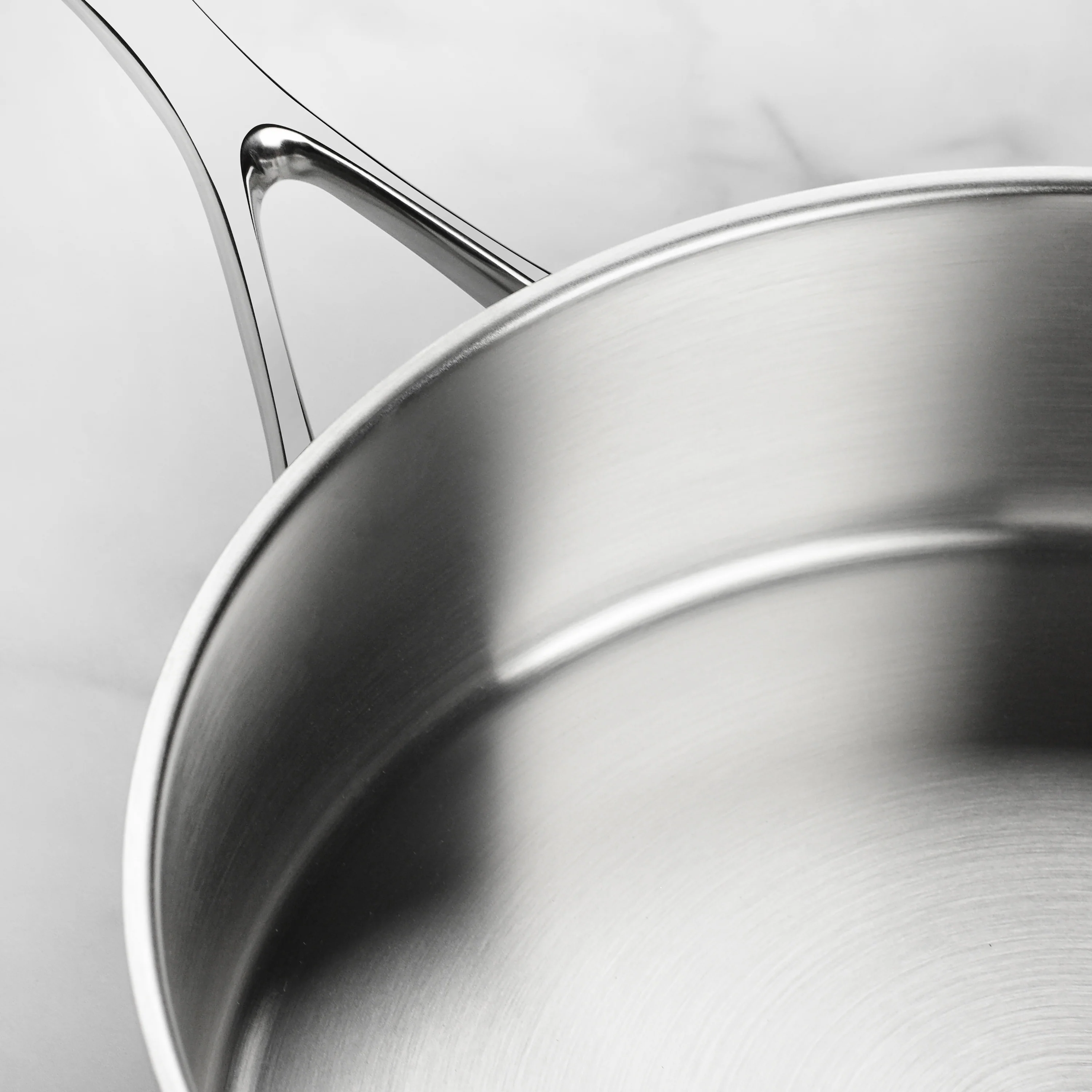 Demeyere Atlantis 5.1-quart Stainless Steel Saute Pan - Image 6