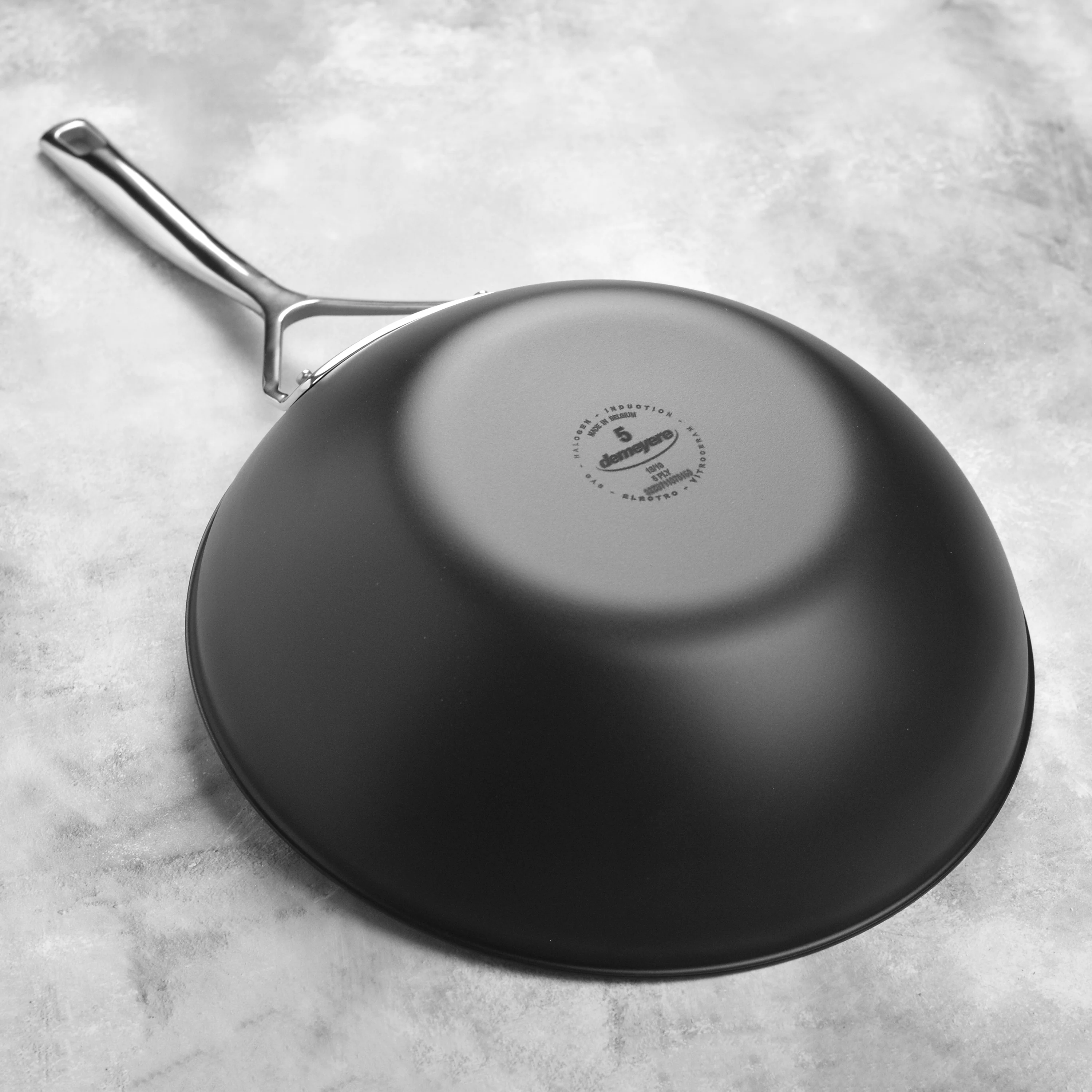 Demeyere Black 3.2-quart Flat Bottom Wok - Image 3