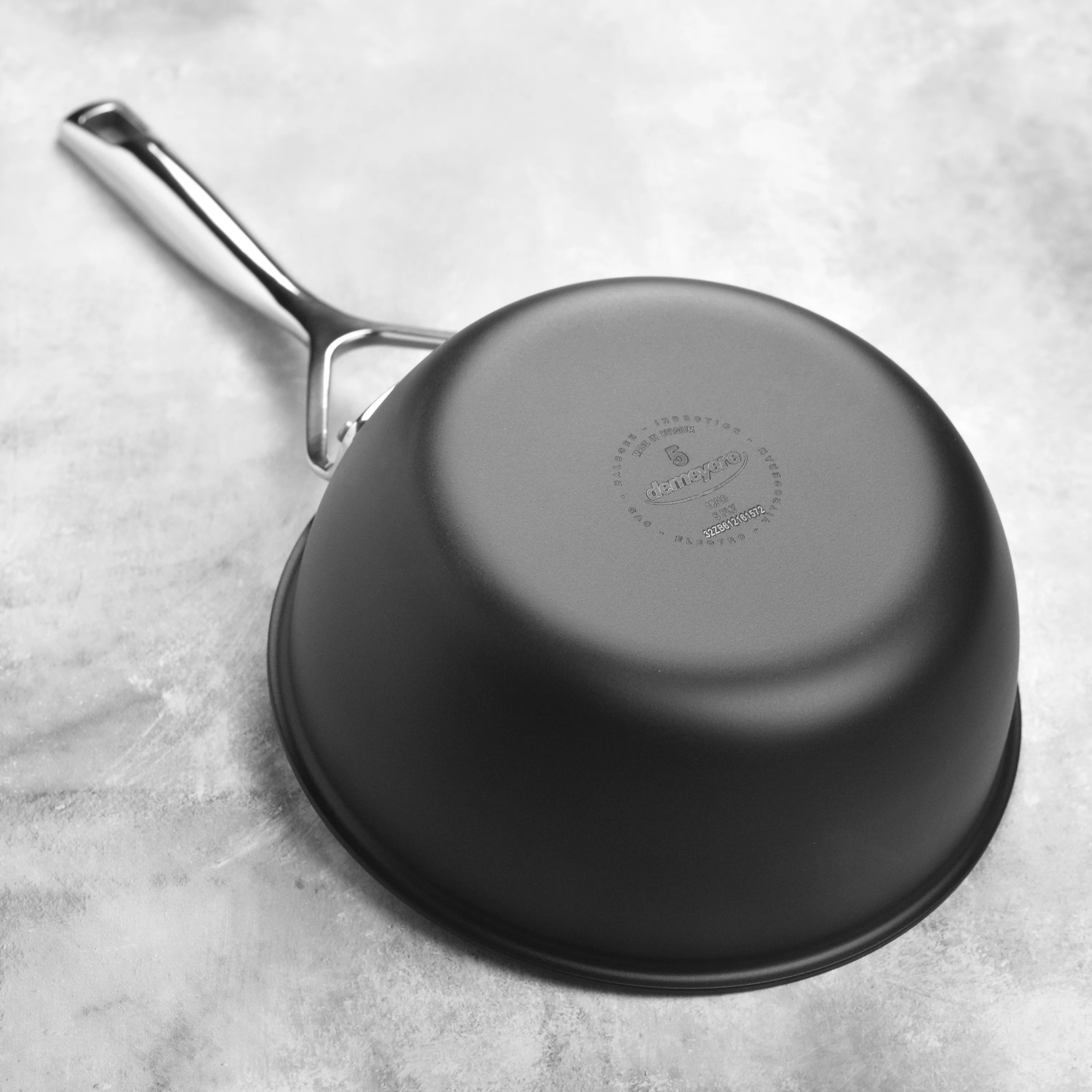 Demeyere Black 2-quart Saucepan with Lid - Image 3