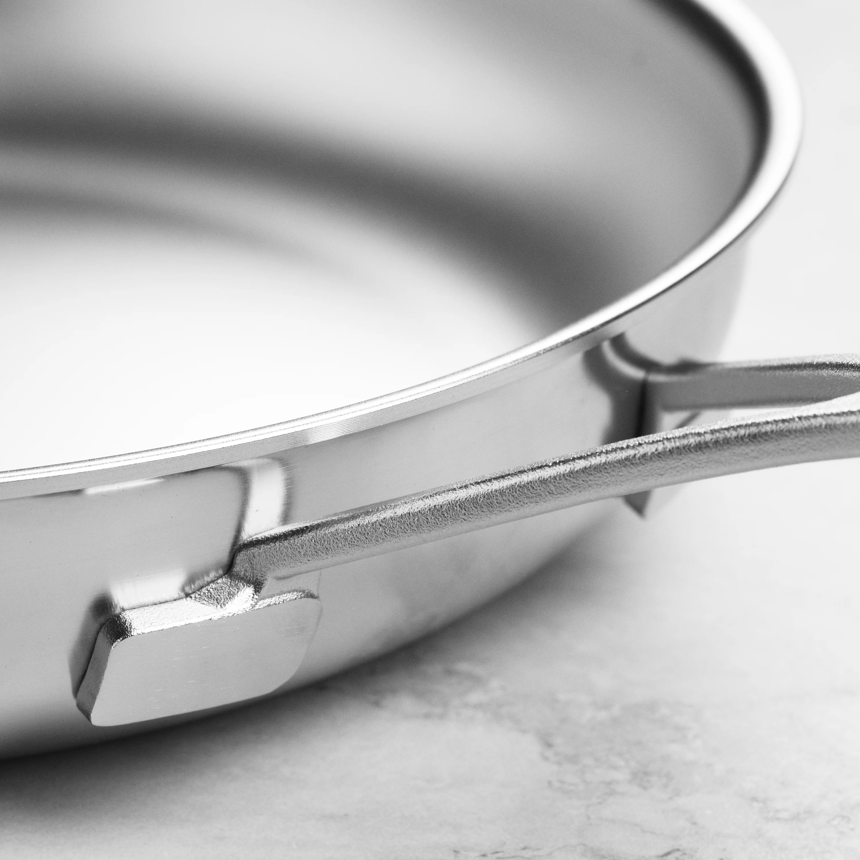 Demeyere Industry5 9.5" Nanotouch Fry Pan - Image 6