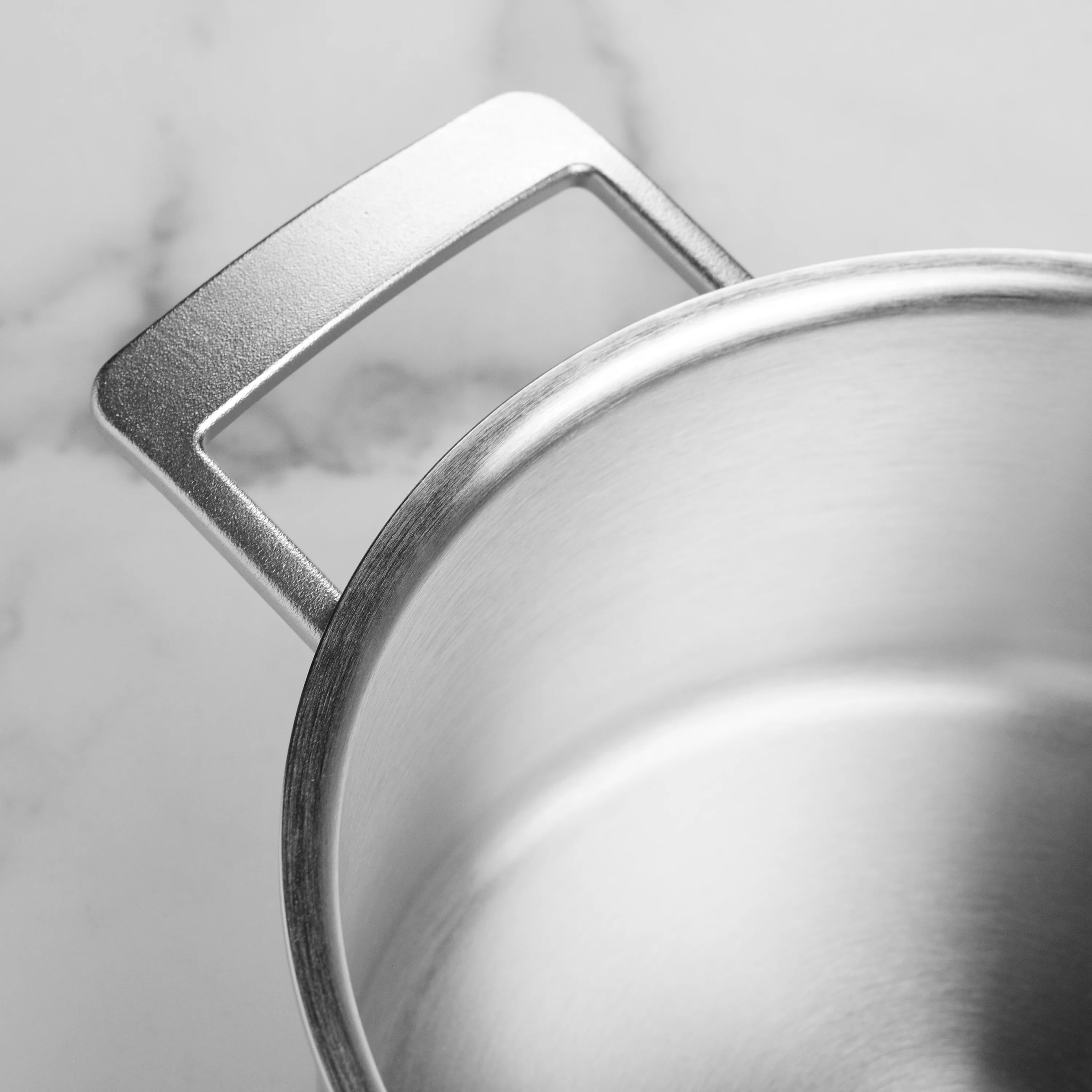 Demeyere Industry5 4-quart Stainless Steel Saucepan - Image 6