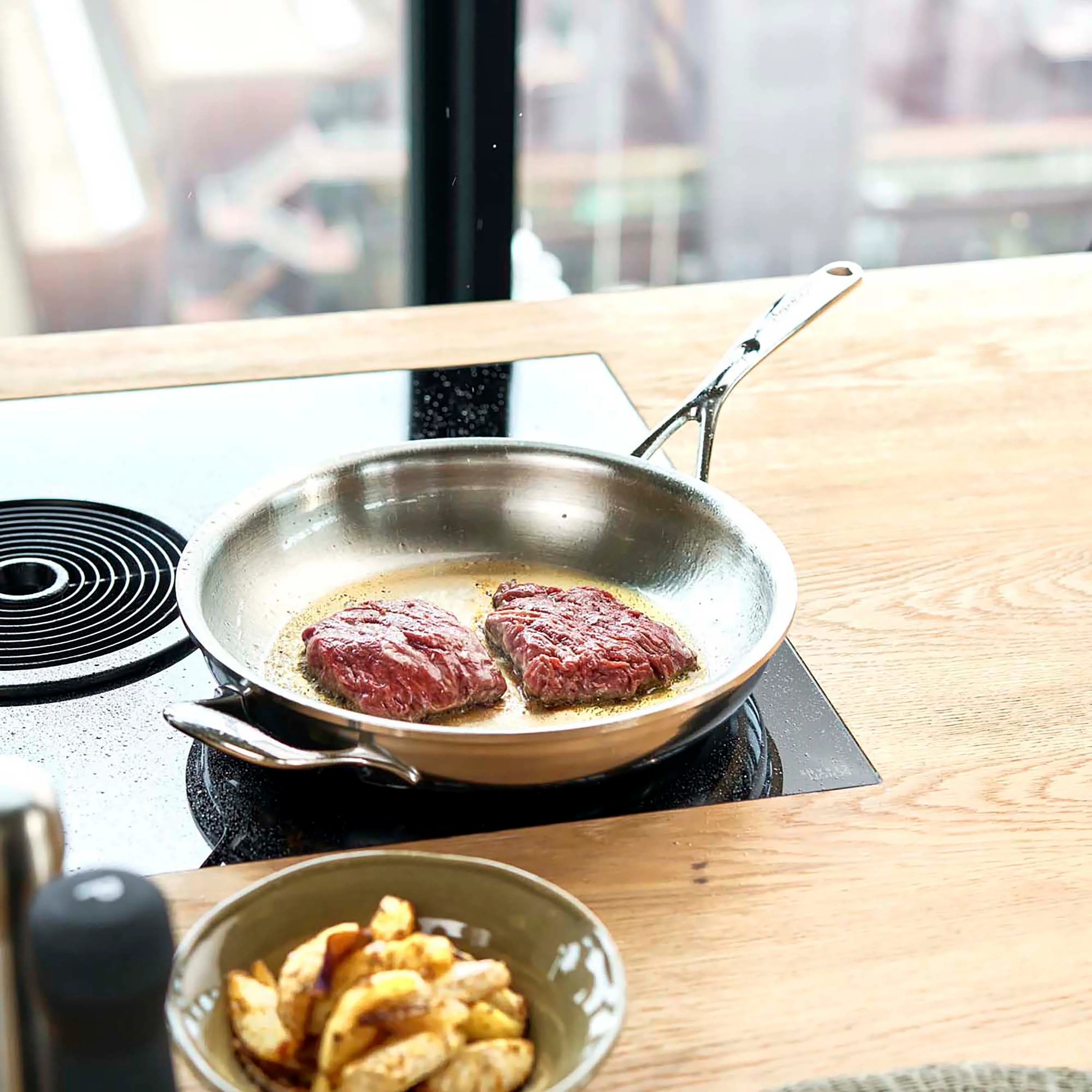 Demeyere Proline 11" Stainless Steel Fry Pan - Image 2