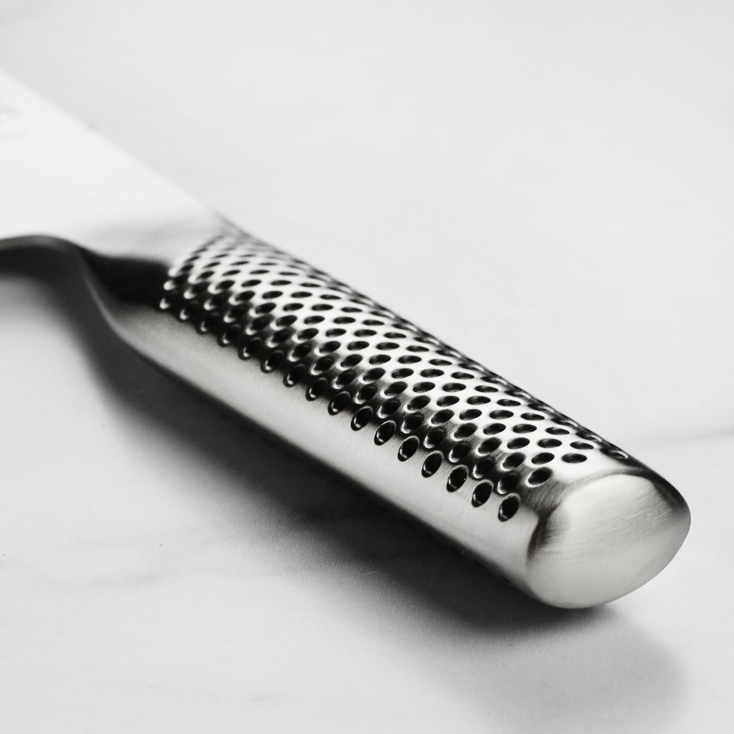 Global 7" Hollow Edge Nakiri Knife - Image 2