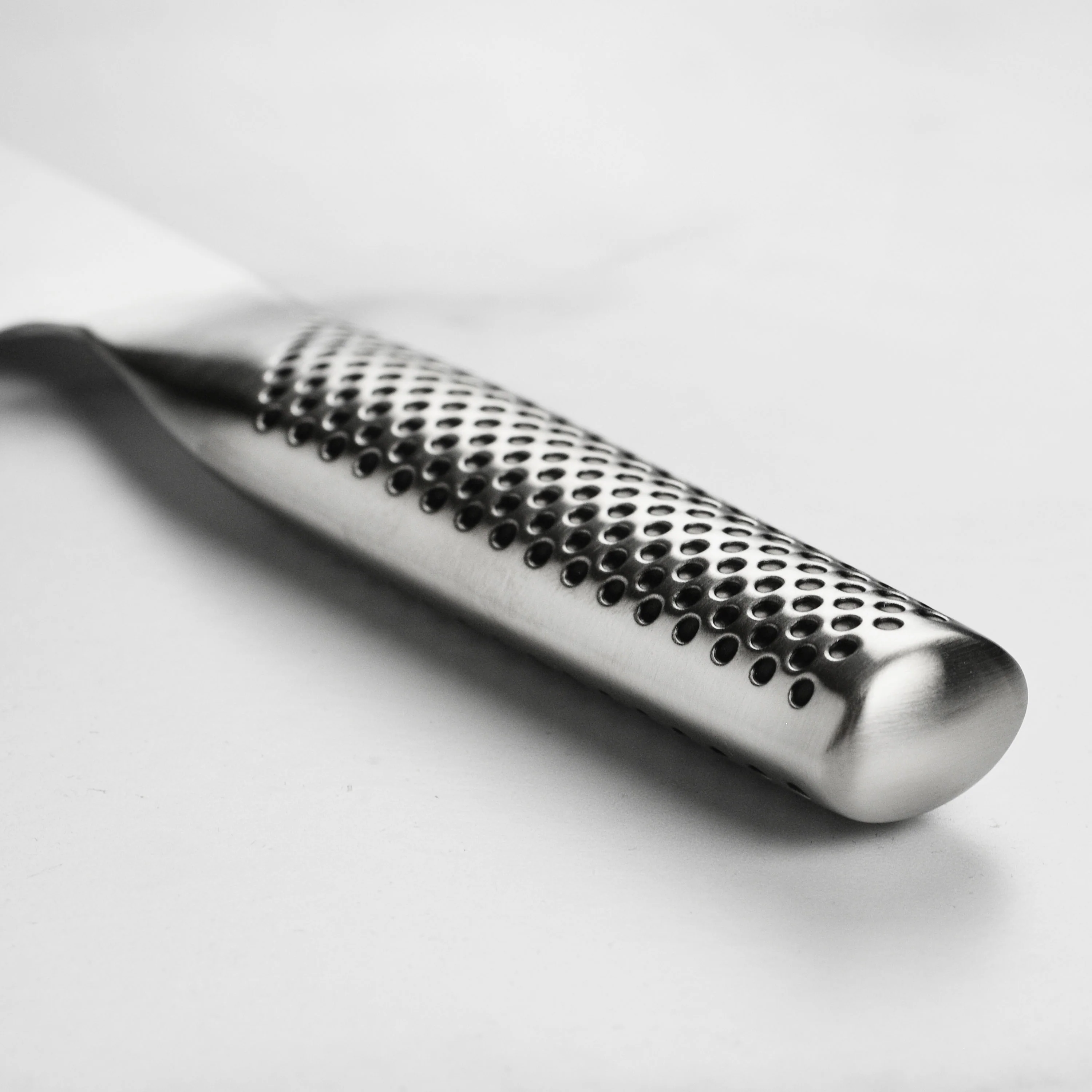 Global 7" Hollow Edge Santoku Knife - Image 2