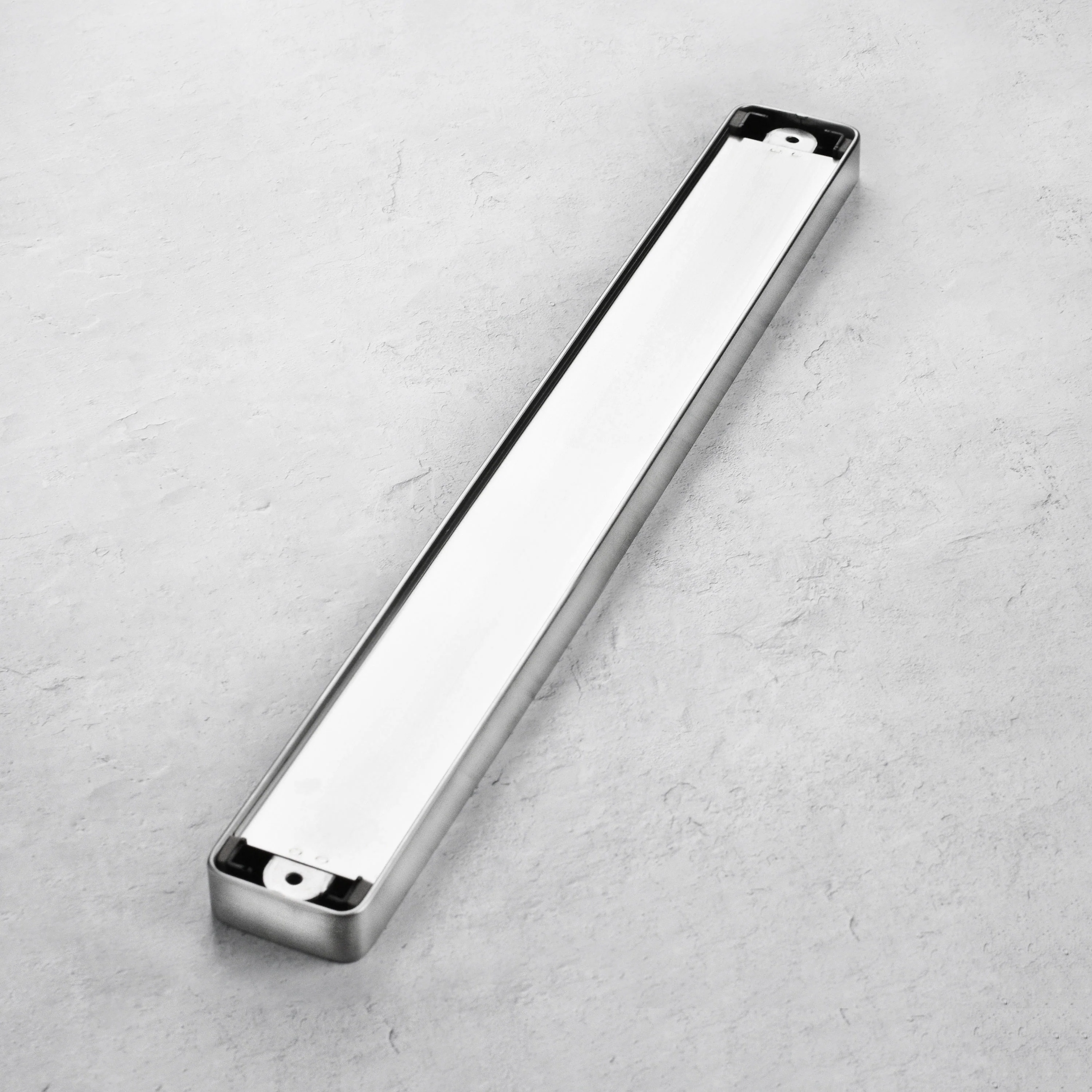 Global 16" Magnetic Knife Bar - Image 3