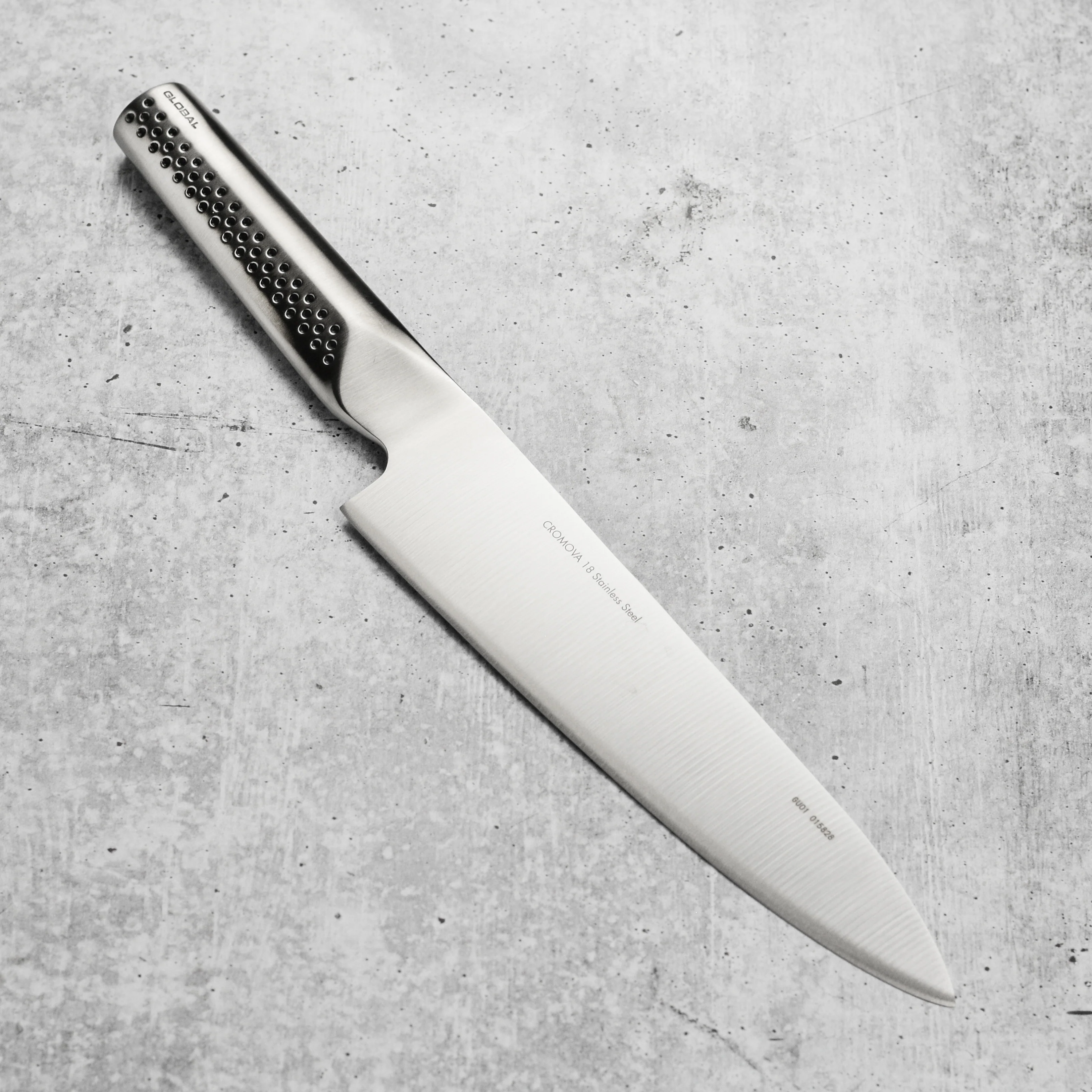 Global Ukon 8" Chef's Knife - Image 5