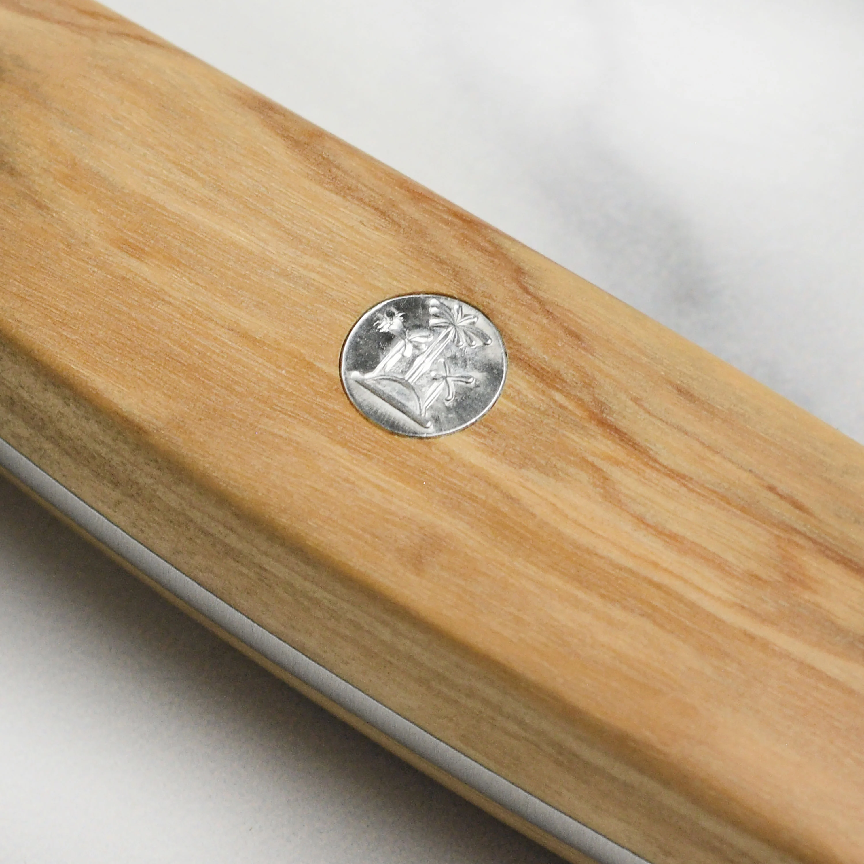 Franz Gude 12.6" Large Bread Knife with Olive Wood Handle, Left-Handed - Image 5