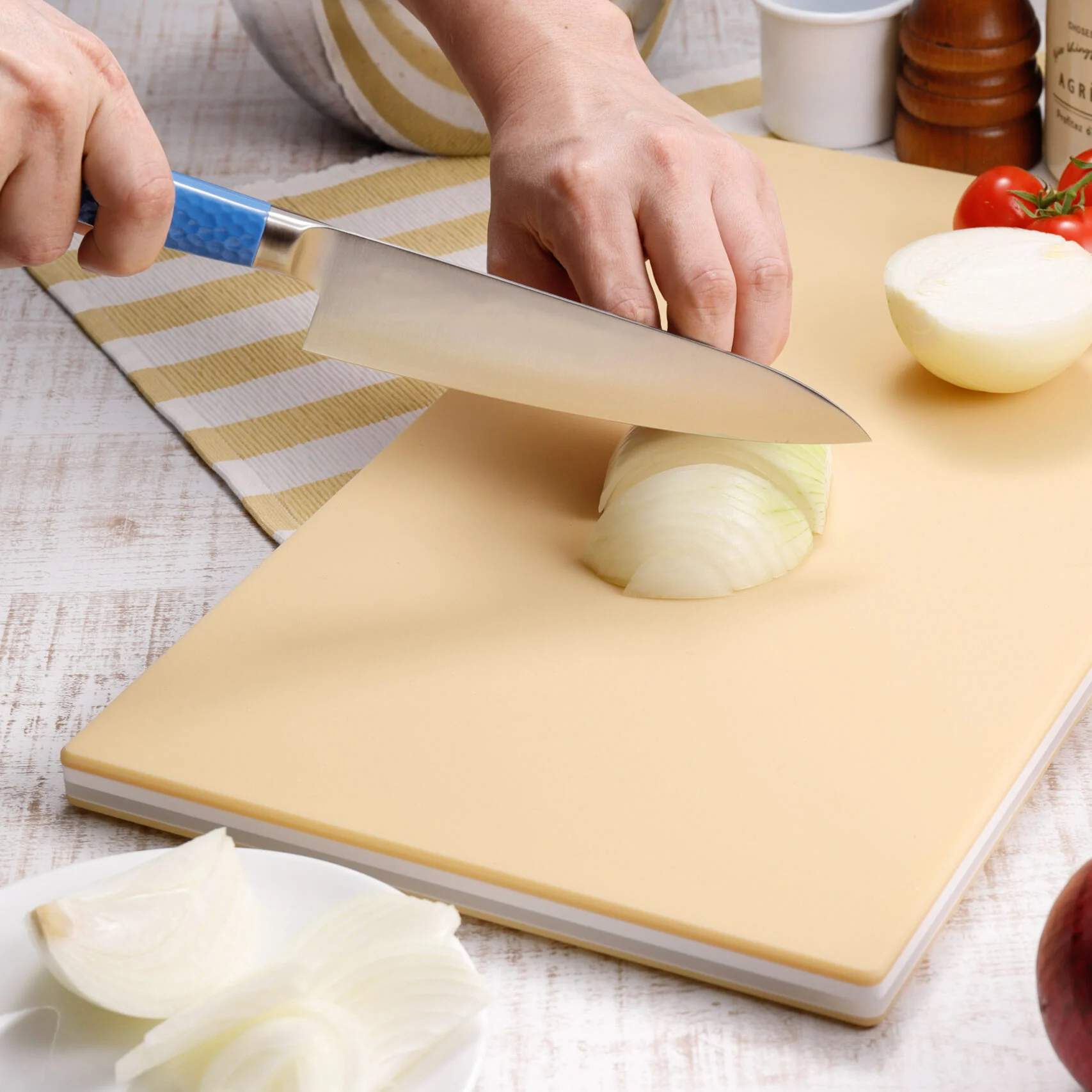 Hasegawa Pro-Soft Lite Cutting Board, 15.4 x 10.2" - Image 4