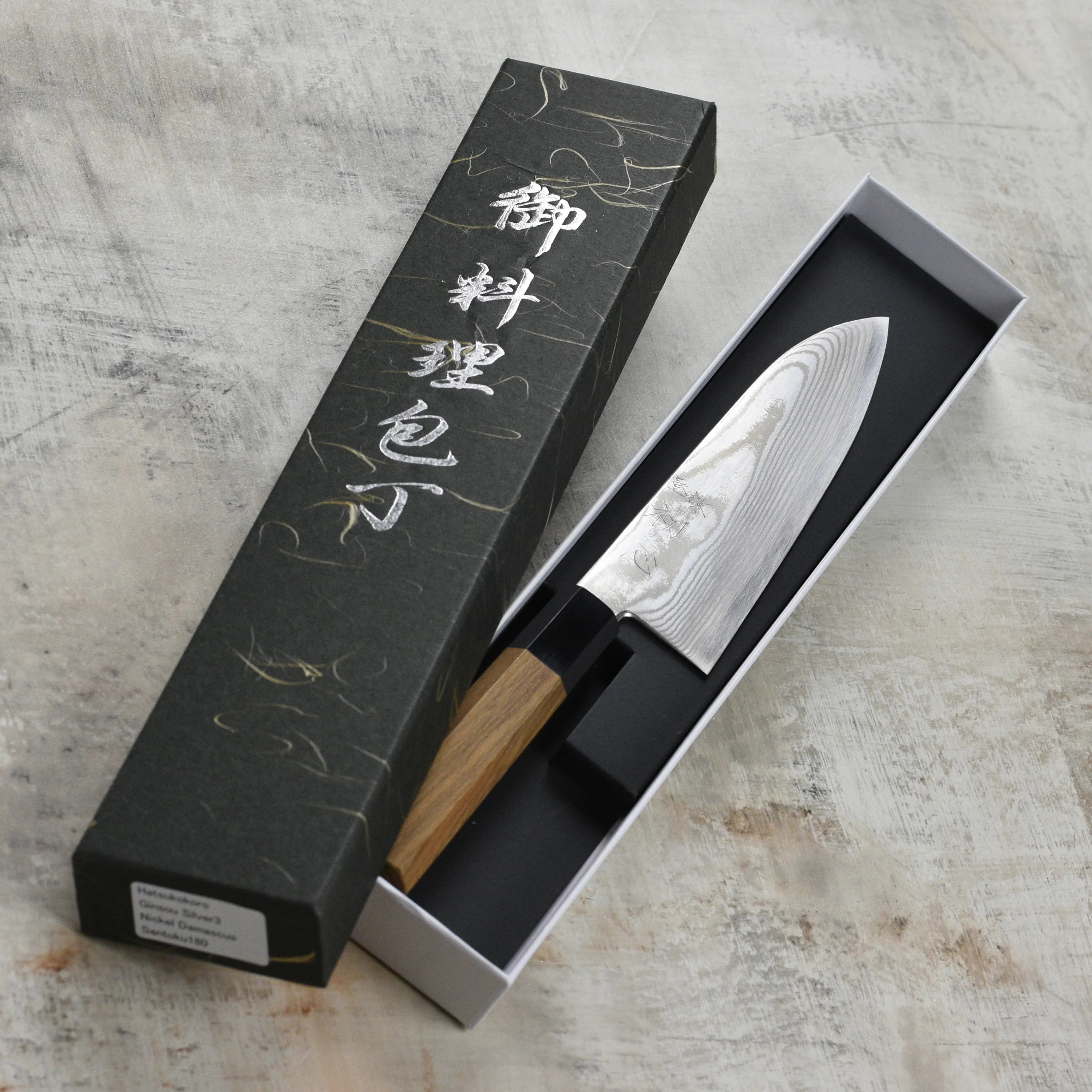 Hatsukokoro Ginsou Ginsan Damascus 7" Santoku - Image 4