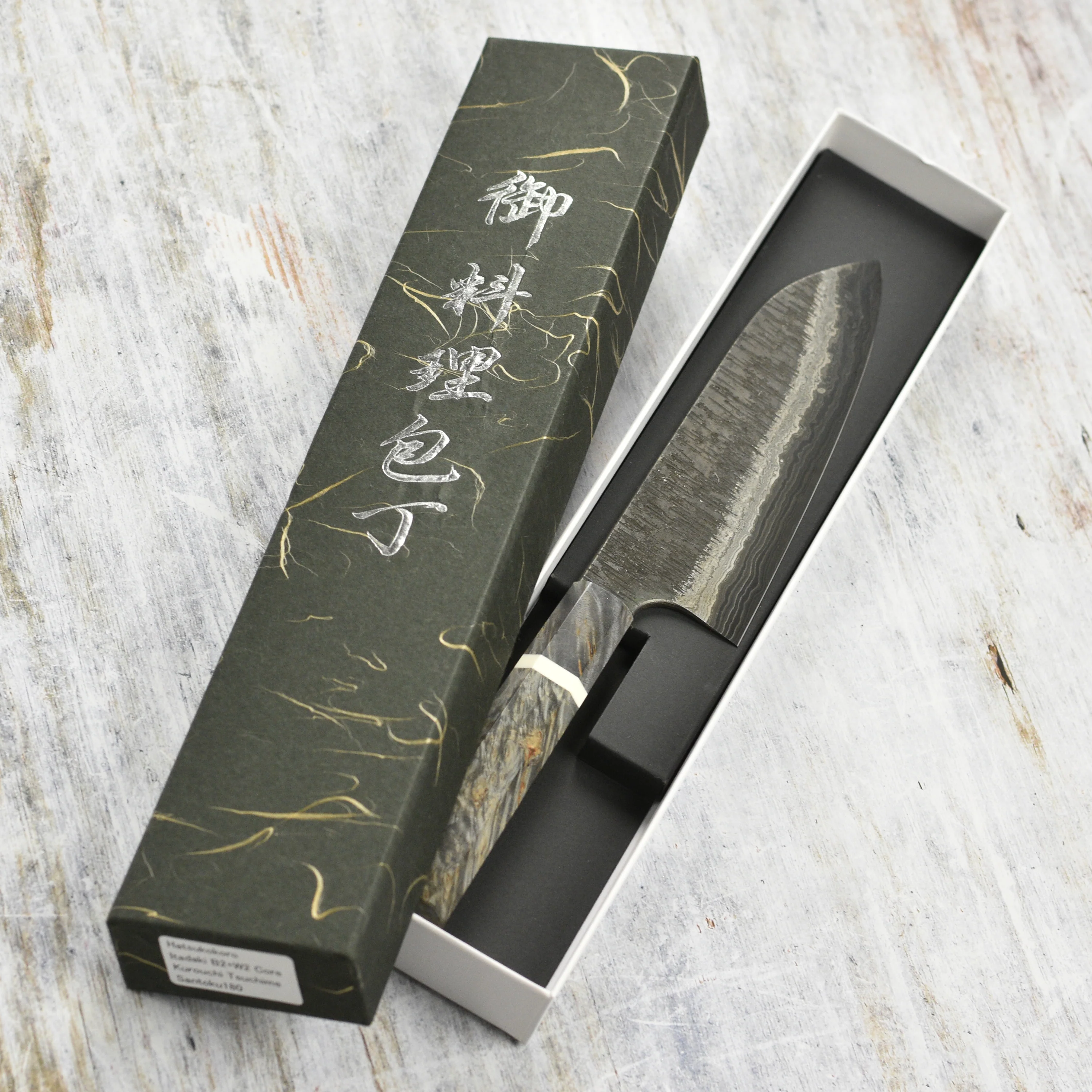 Hatsukokoro x Nigara Itadaki Coreless Damascus 7" Santoku - Image 3