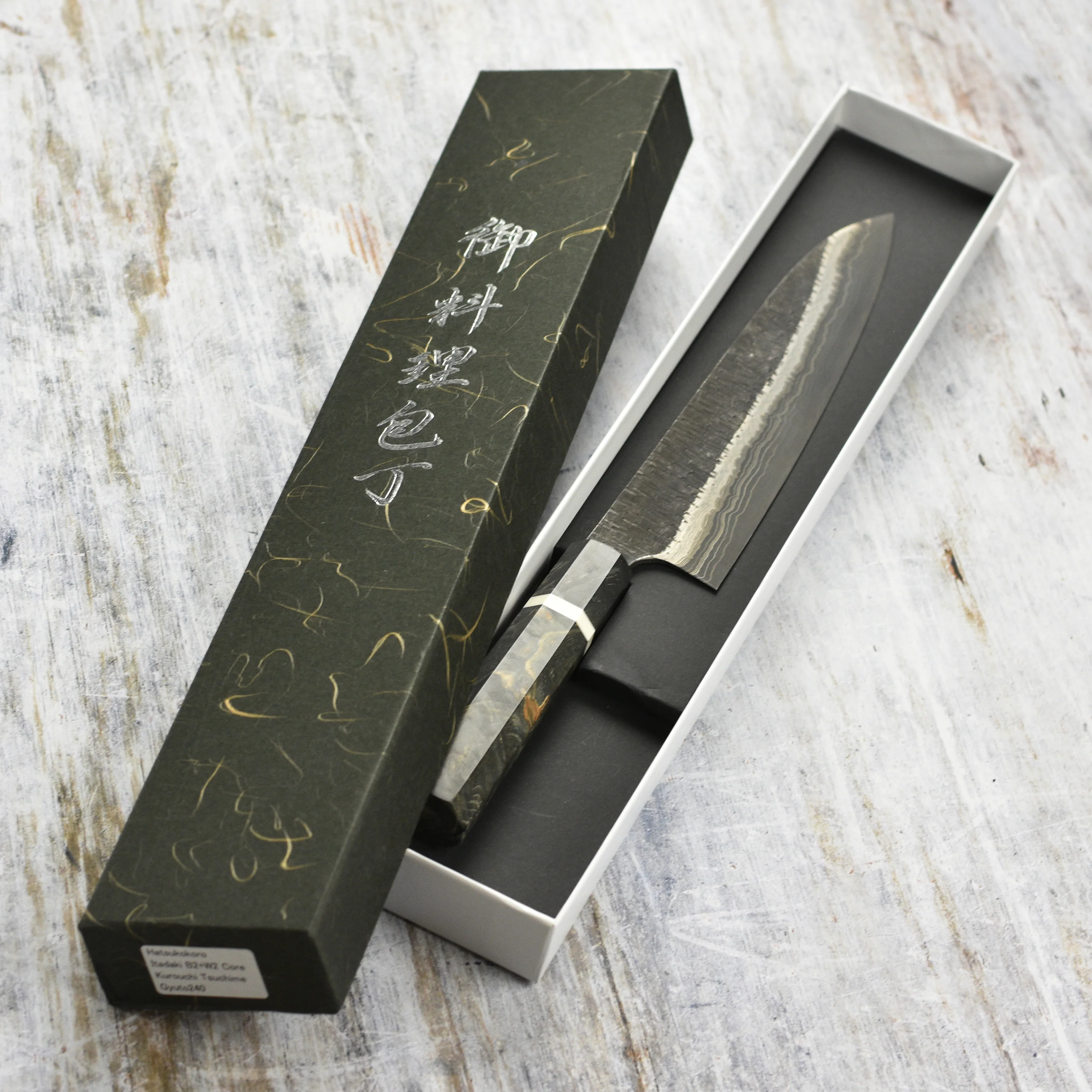 Hatsukokoro x Nigara Itadaki Coreless Damascus 9.4" Gyuto - Image 4