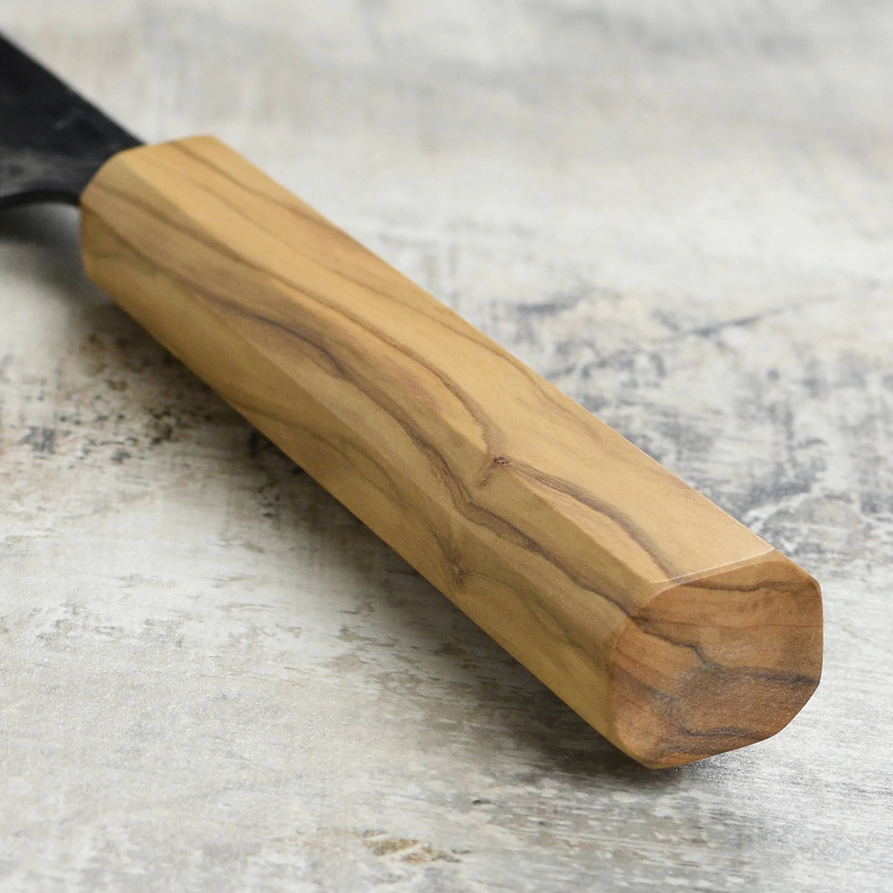 Hatsukokoro Kurogane Aogami #2 Kurouchi 6.5" Santoku, Olivewood - Image 2