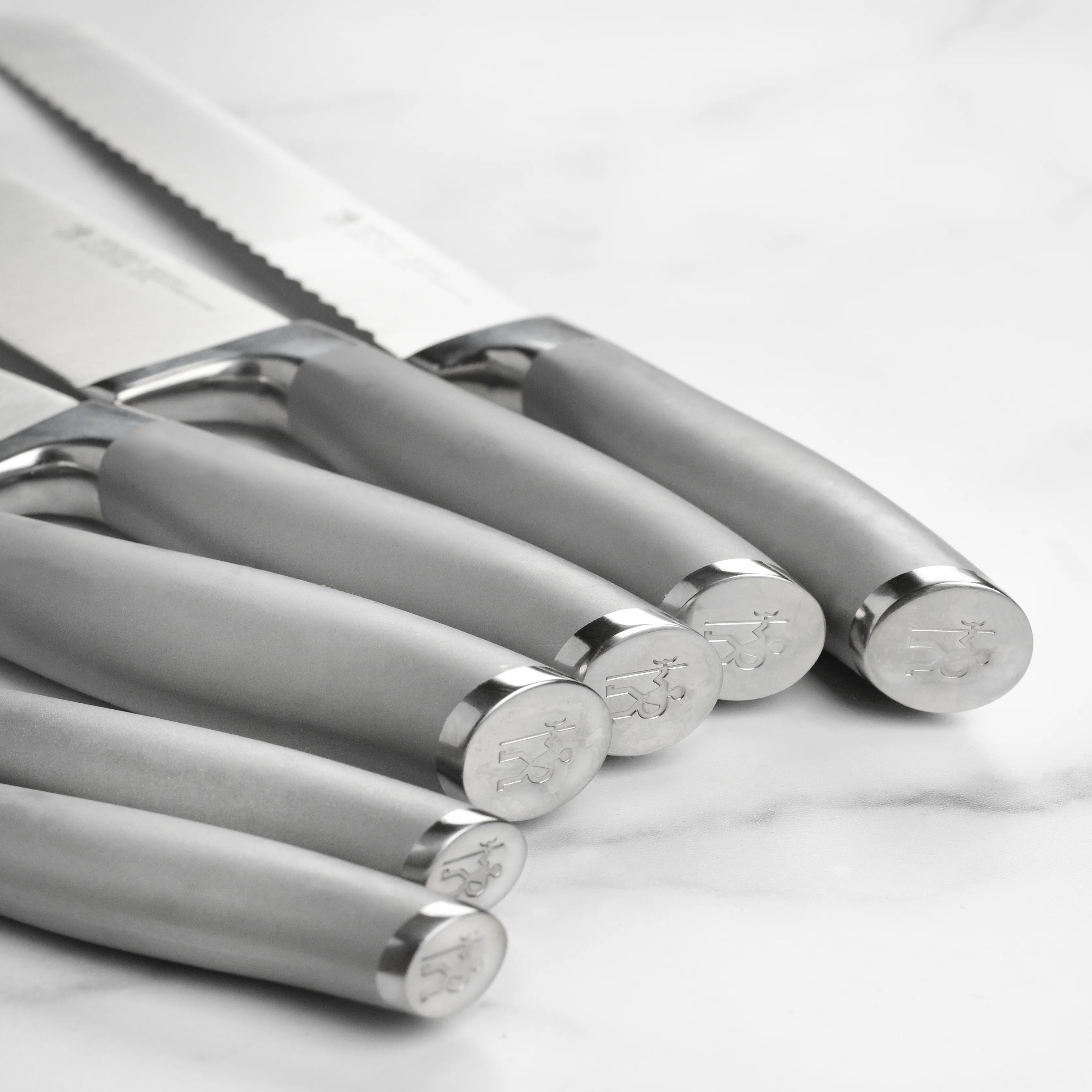 Henckels Modernist 20 Piece Self-Sharpening Knife Block Set - Image 4