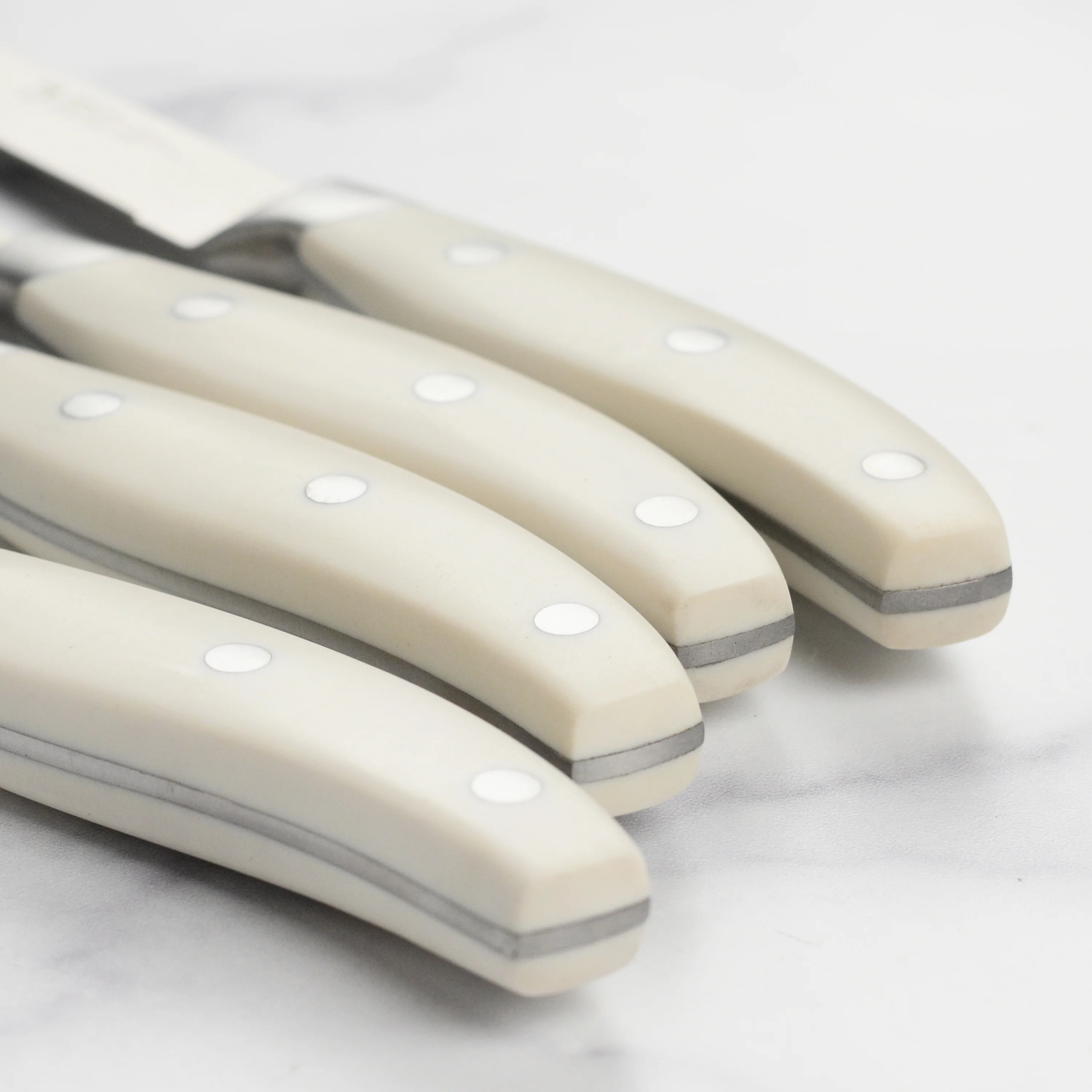 Henckels 8 Piece Forged Serrated Steak Knife Set with Gift Box, Off-White Handles - Image 3