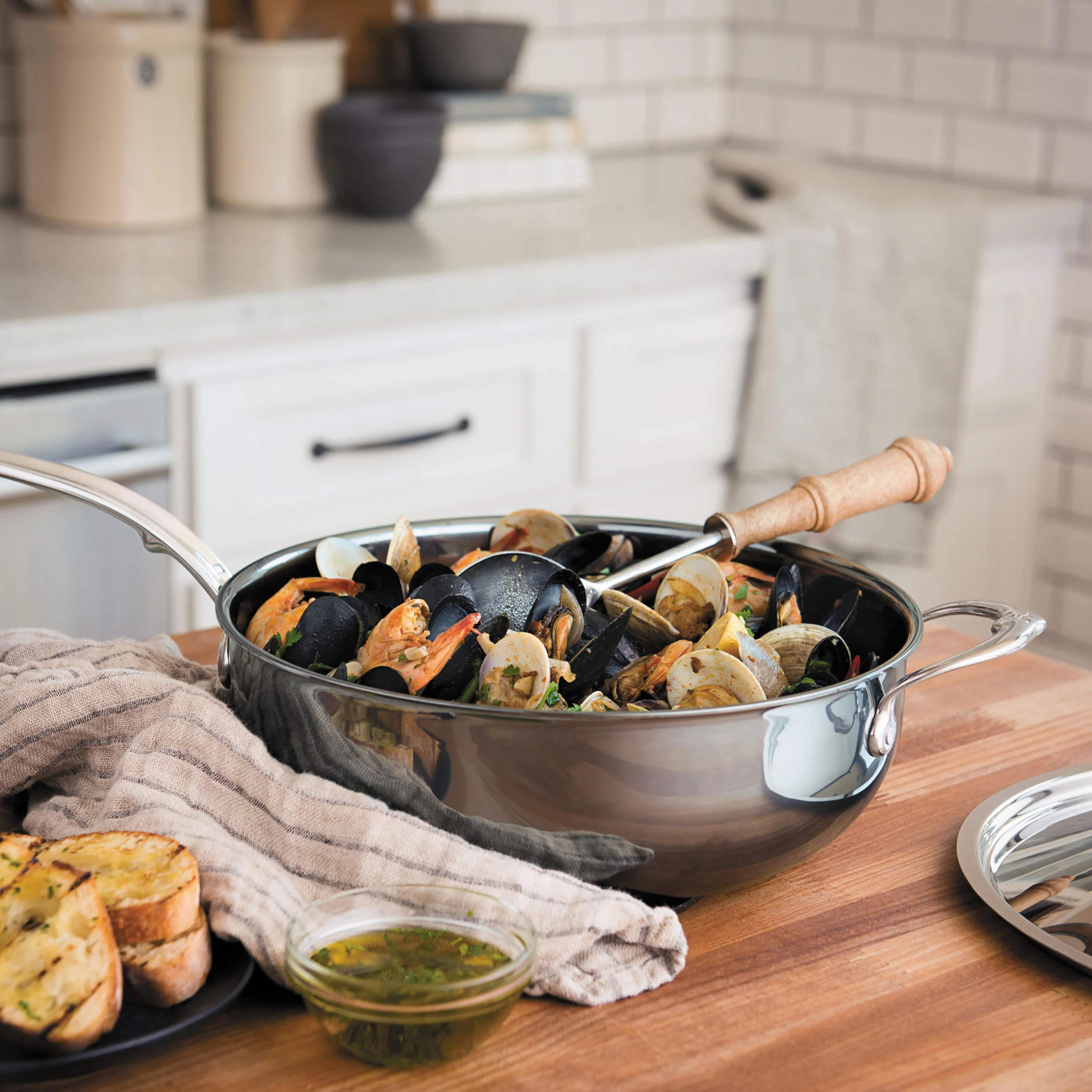 Hestan NanoBond 5-quart Titanium Stainless Steel Essential Pan - Image 5