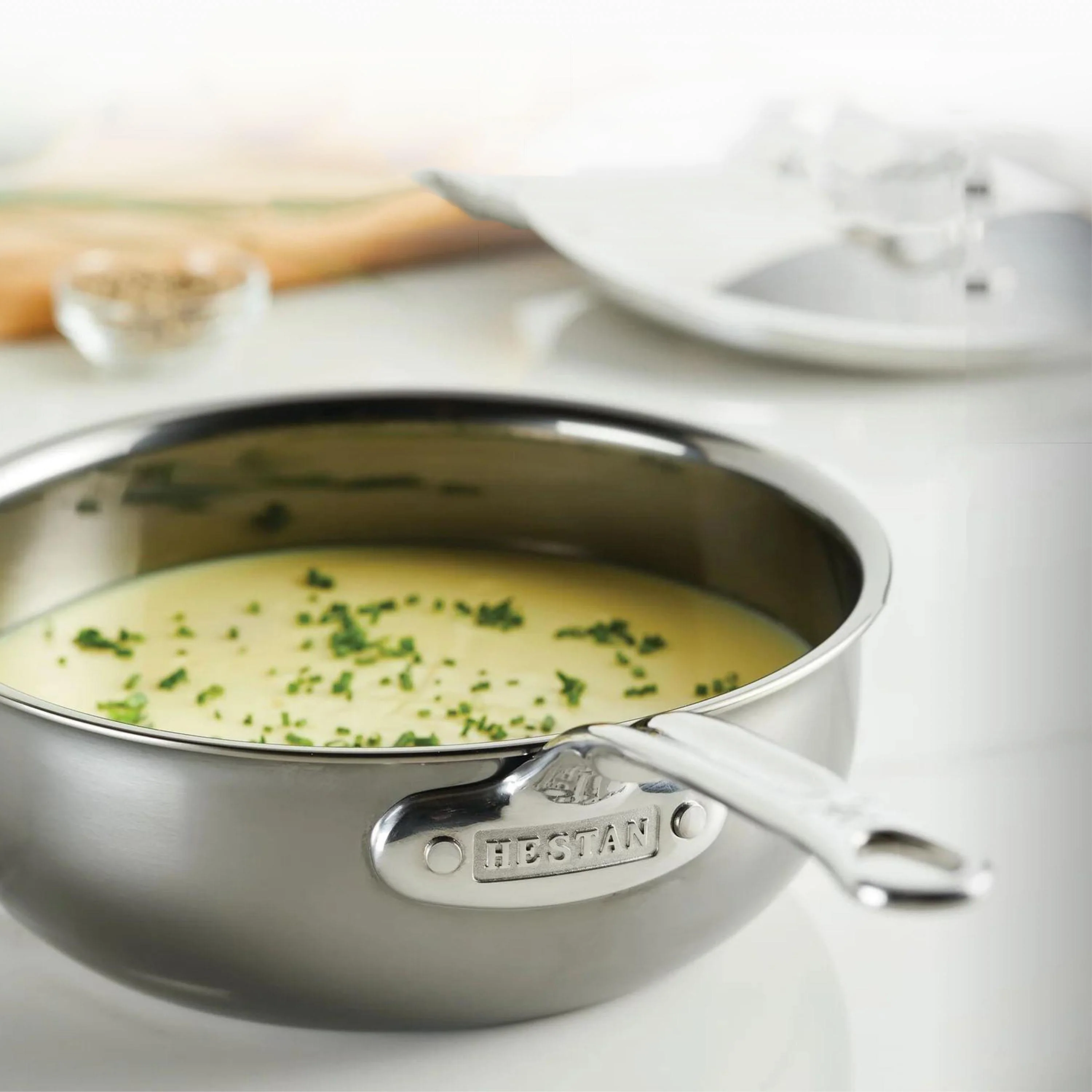 Hestan NanoBond 2-quart Titanium Stainless Steel Saucier - Image 4