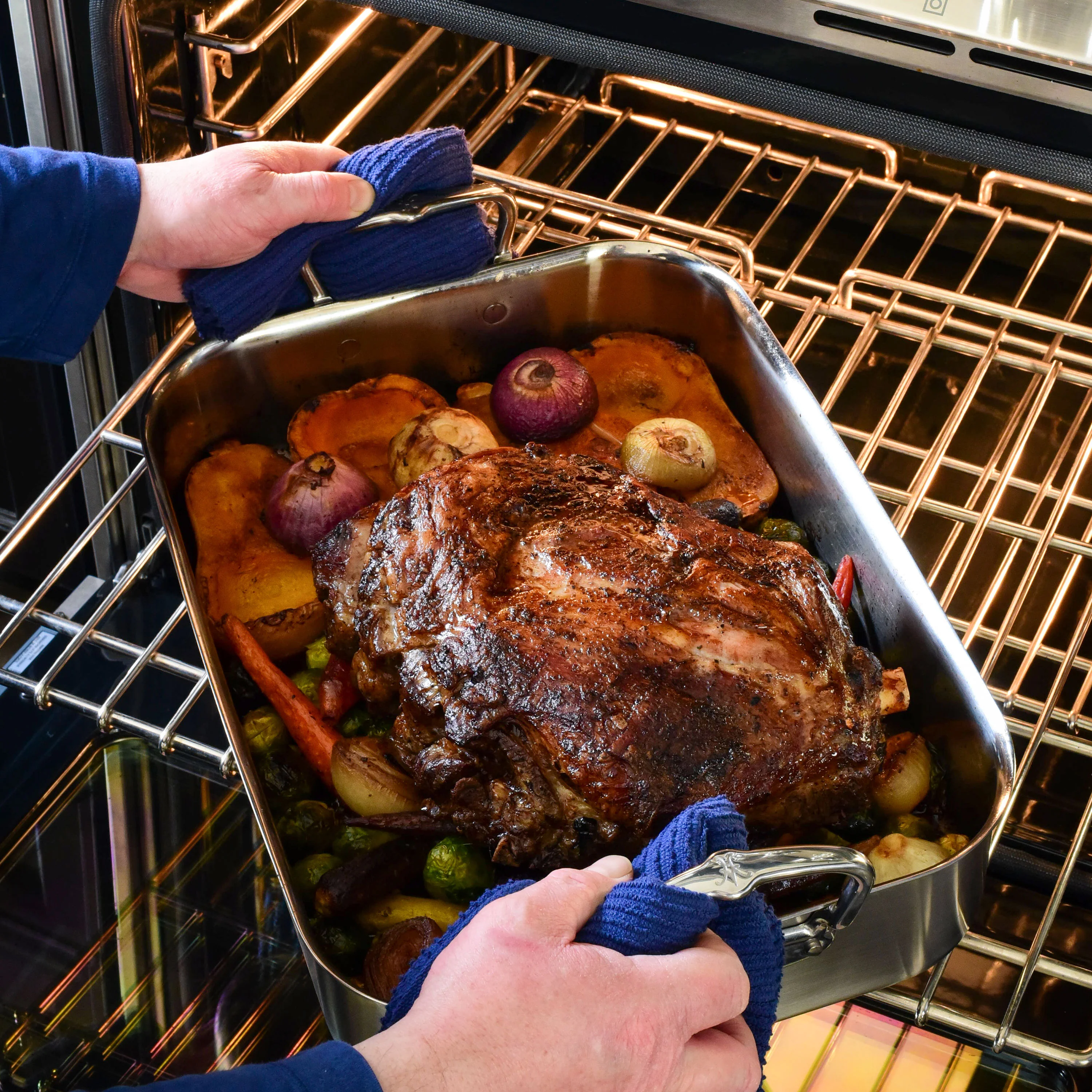 Hestan Tri-Ply Roasting Pan with Rack, 16.5x11.75" - Image 4