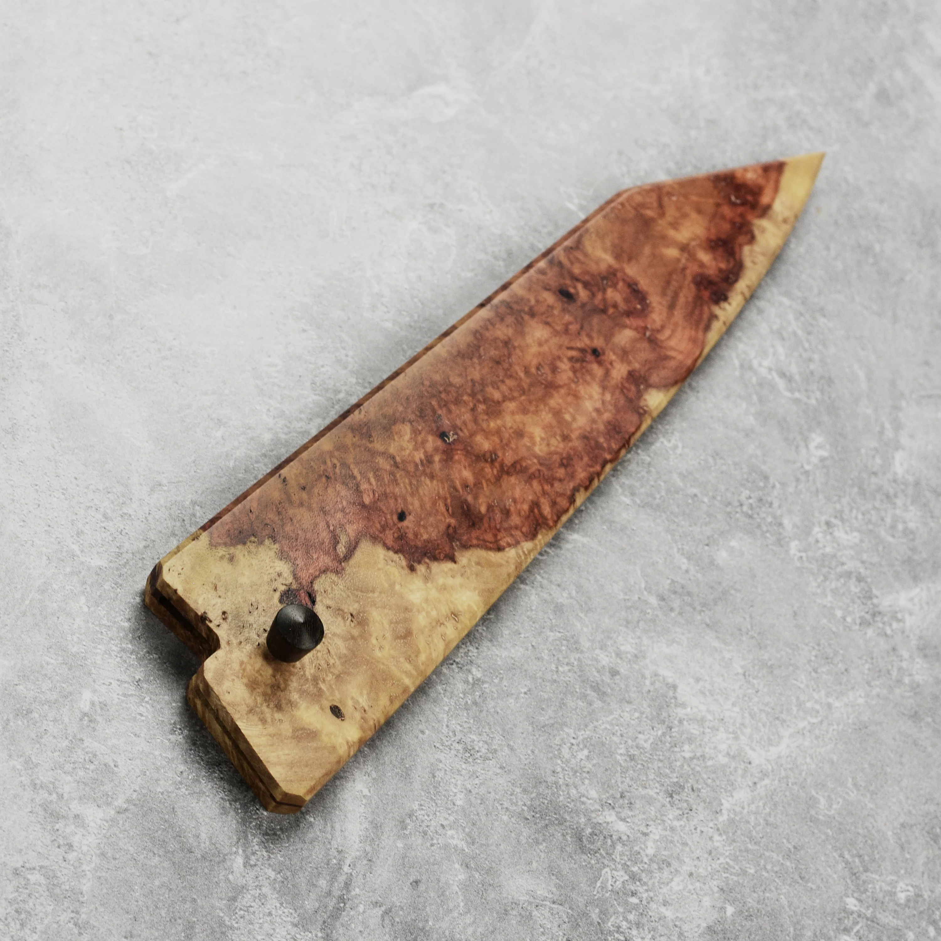 Keskin Carbon Steel 9" Kiritsuke Gyuto with Saya - Image 8