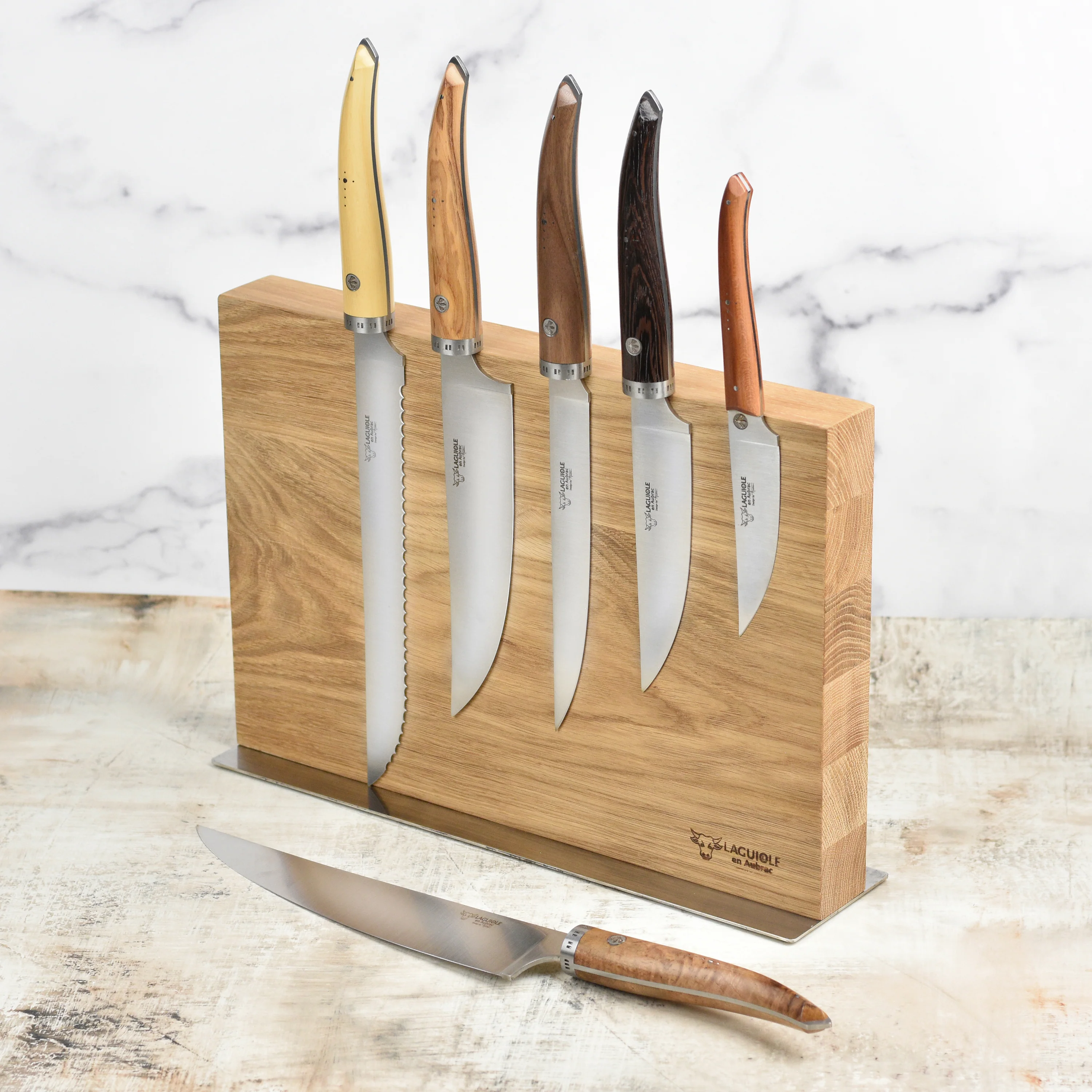 Laguiole en Aubrac 7 Piece Magnetic Knife Block Set - Image 7