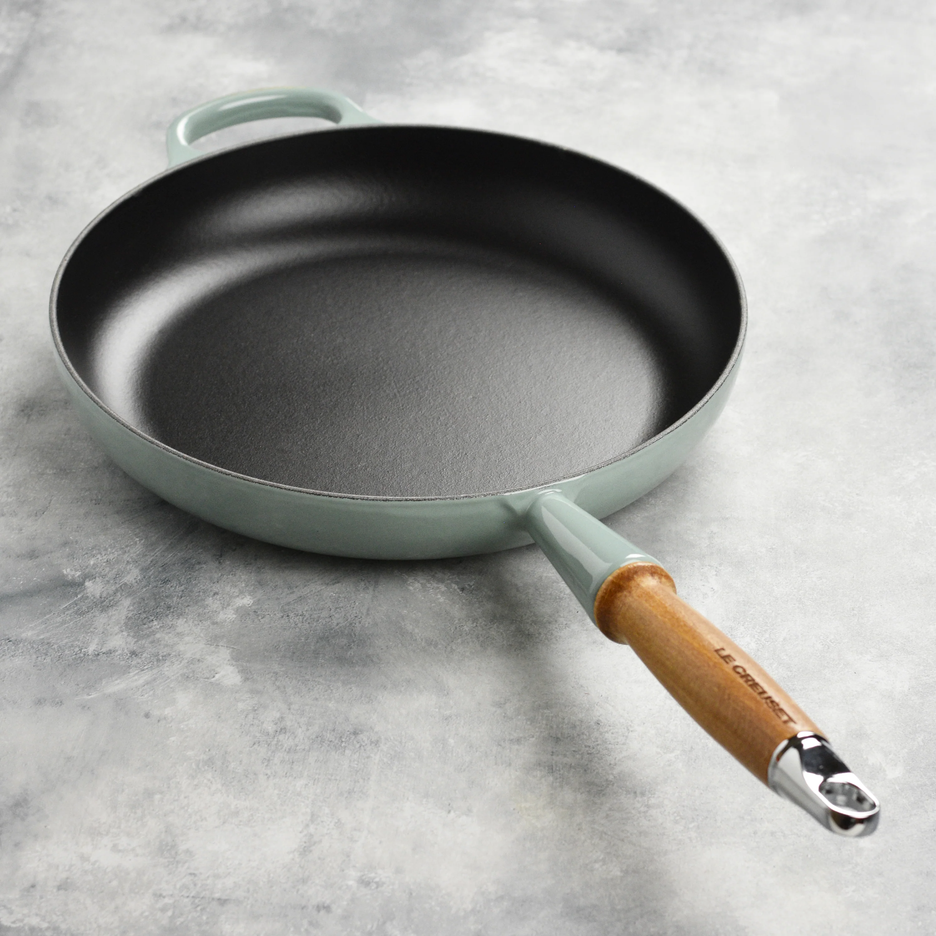 Le Creuset Cast Iron 10.25" Sea Salt Fry Pan with Wood Handle - Image 7