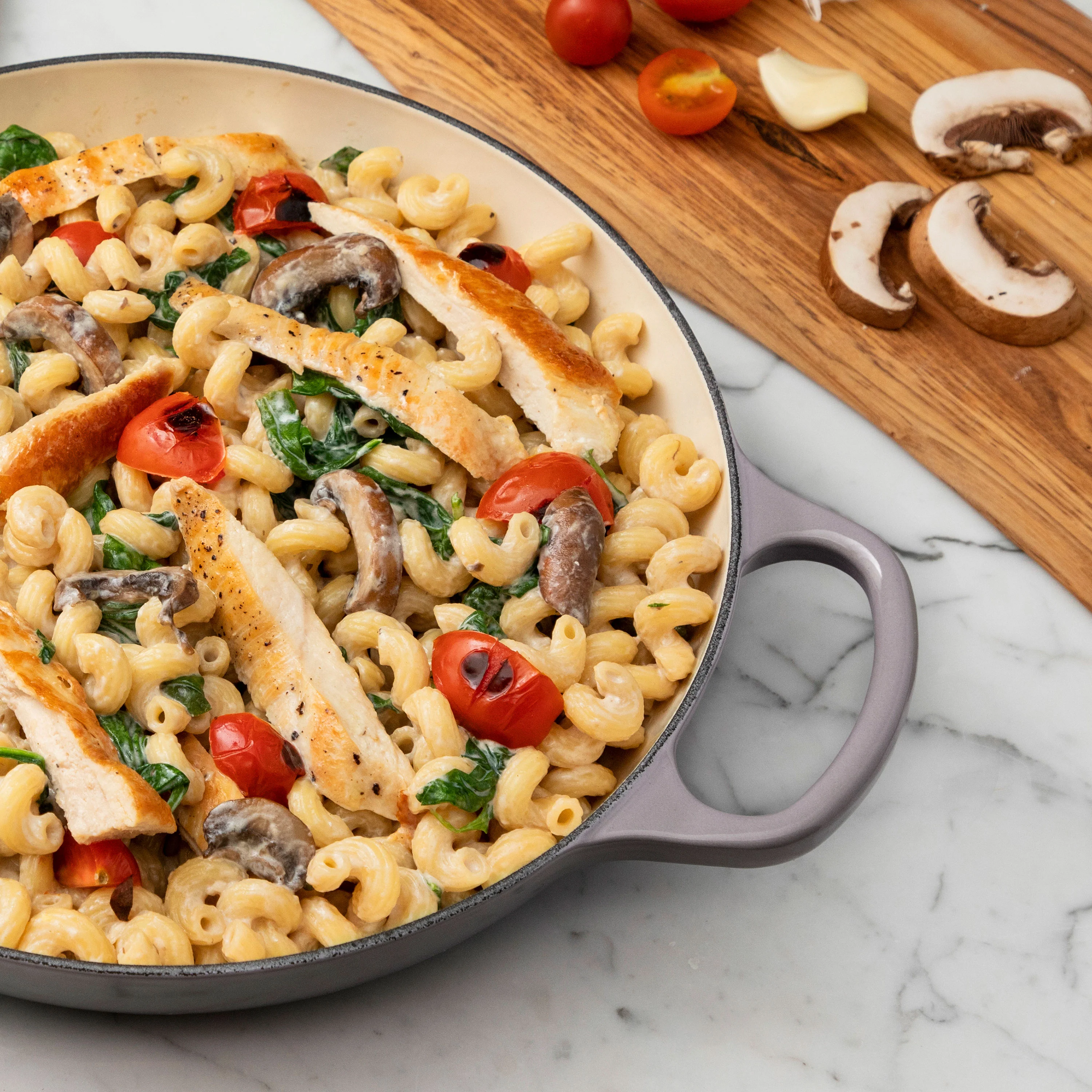 Le Creuset Signature Cast Iron 5-quart Oyster Braiser - Image 3