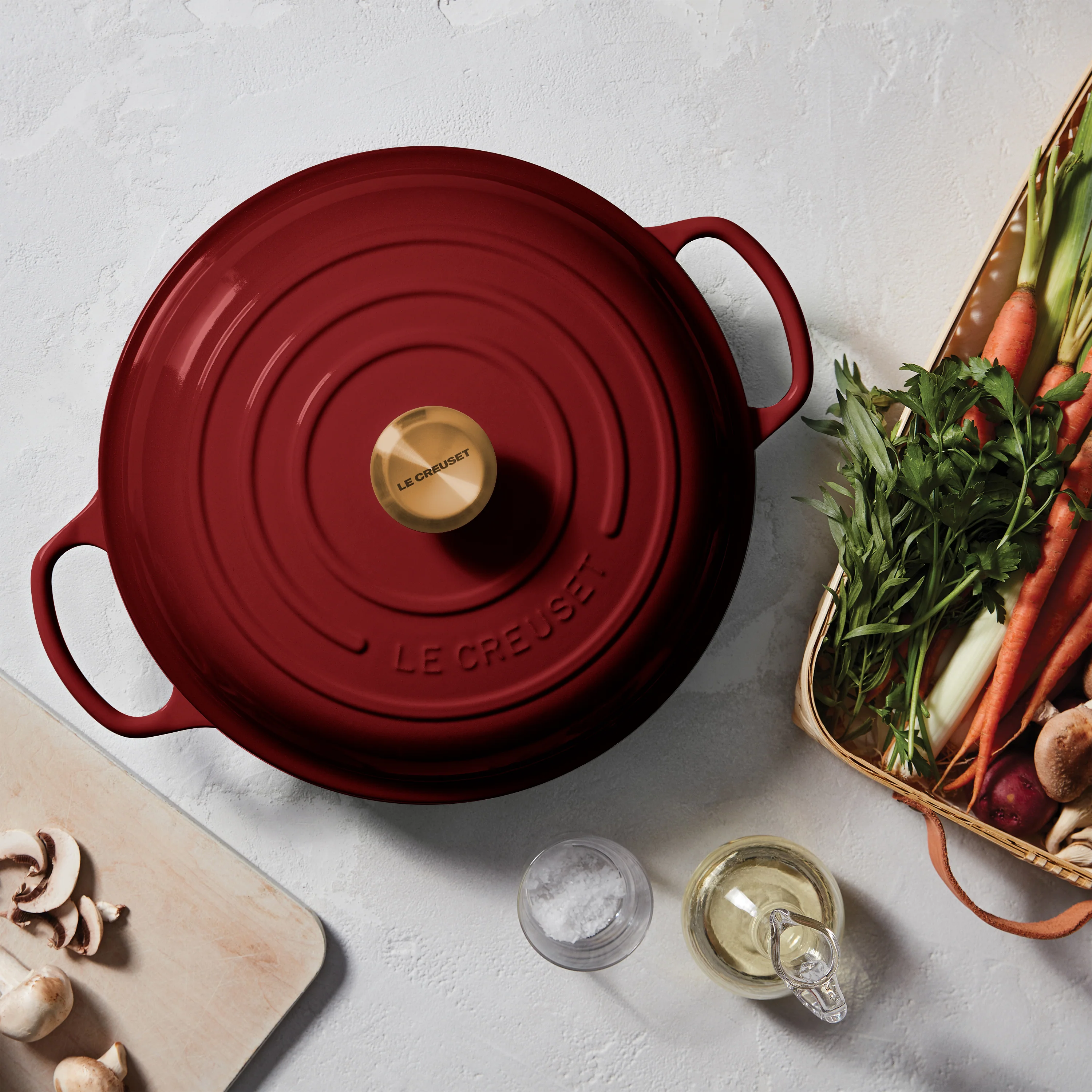 Le Creuset Signature Cast Iron 5-quart Rhone Braiser - Image 6