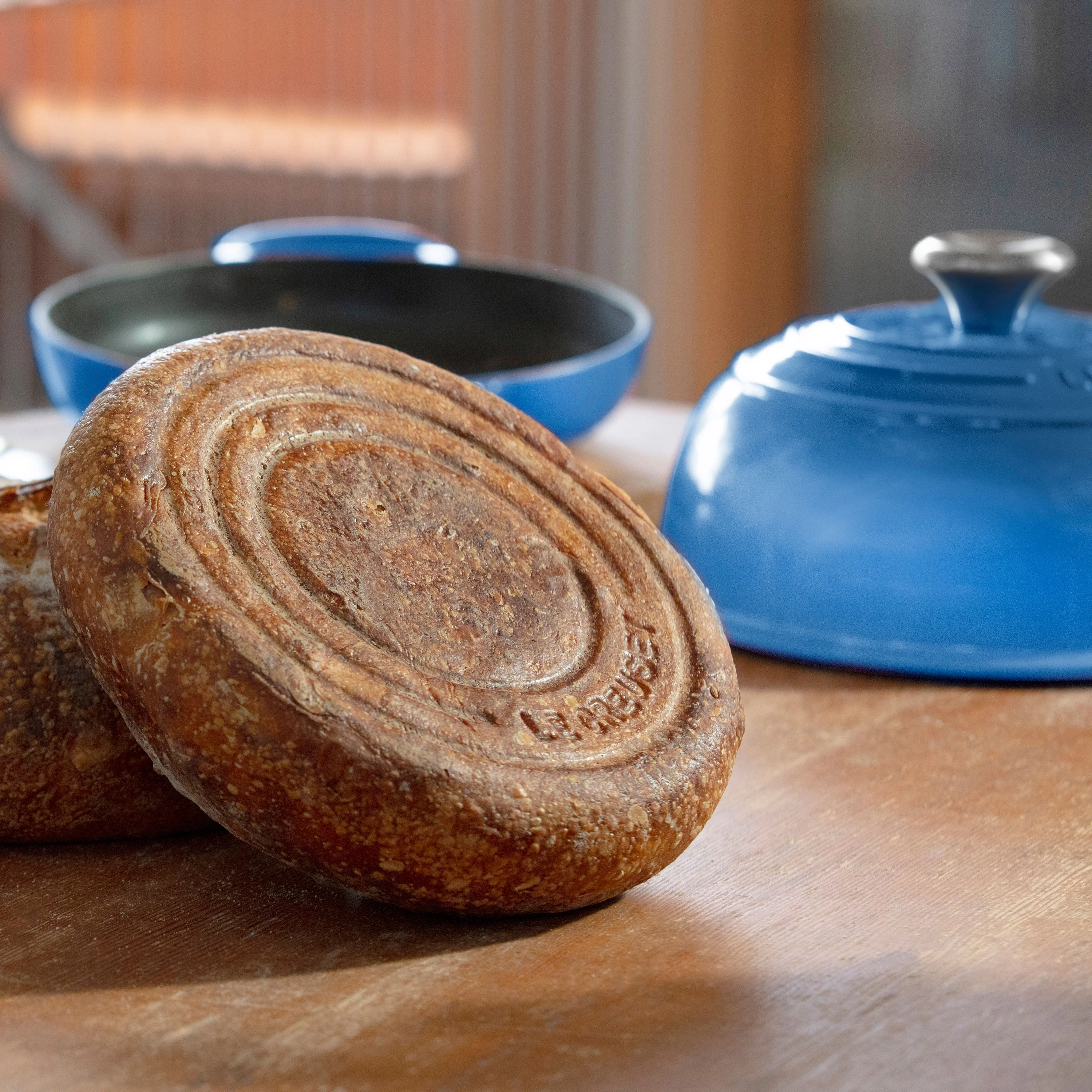 Le Creuset Signature Cast Iron 9.5" Marseille Bread Oven - Image 3
