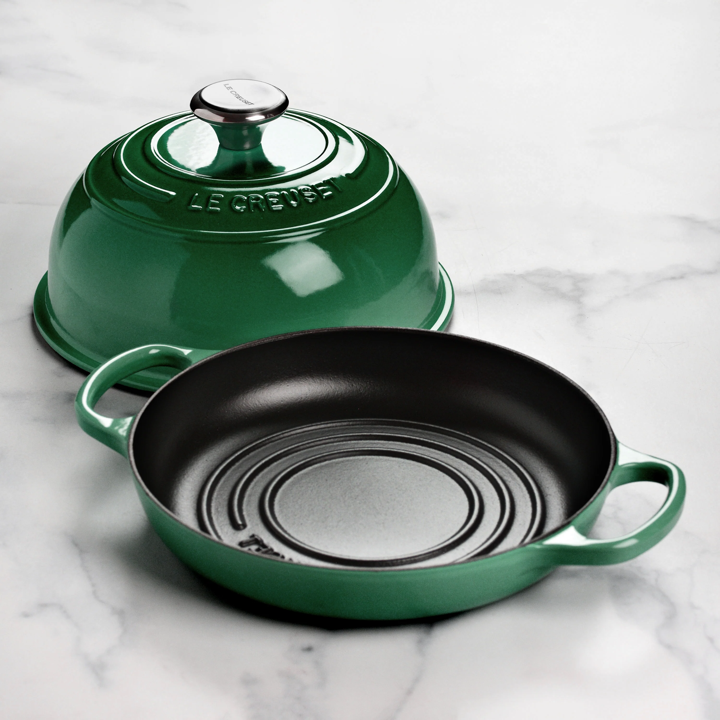Le Creuset Signature Cast Iron 9.5" Artichaut Bread Oven - Image 7