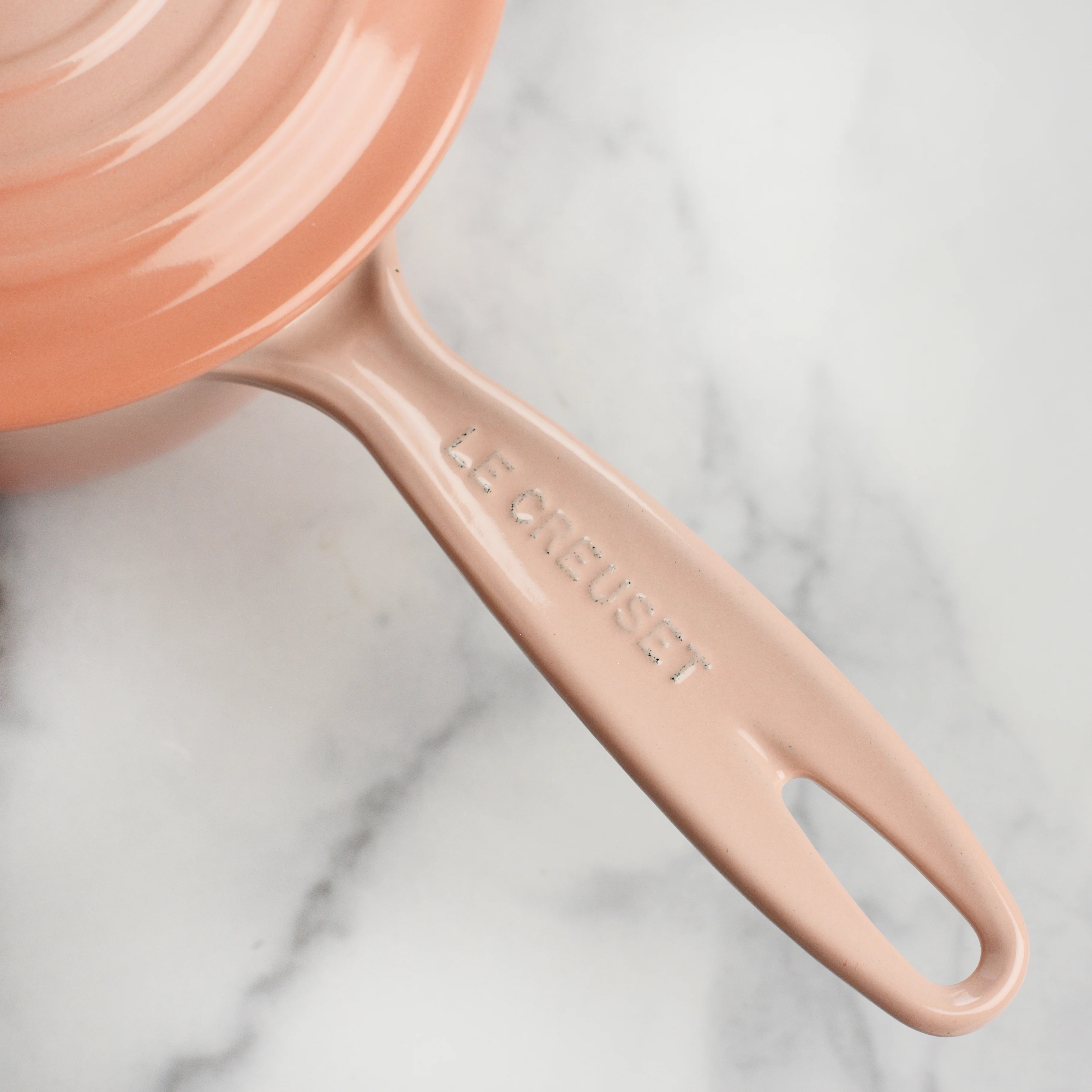 Le Creuset Signature Cast Iron 1.75-quart Peche Saucepan - Image 7