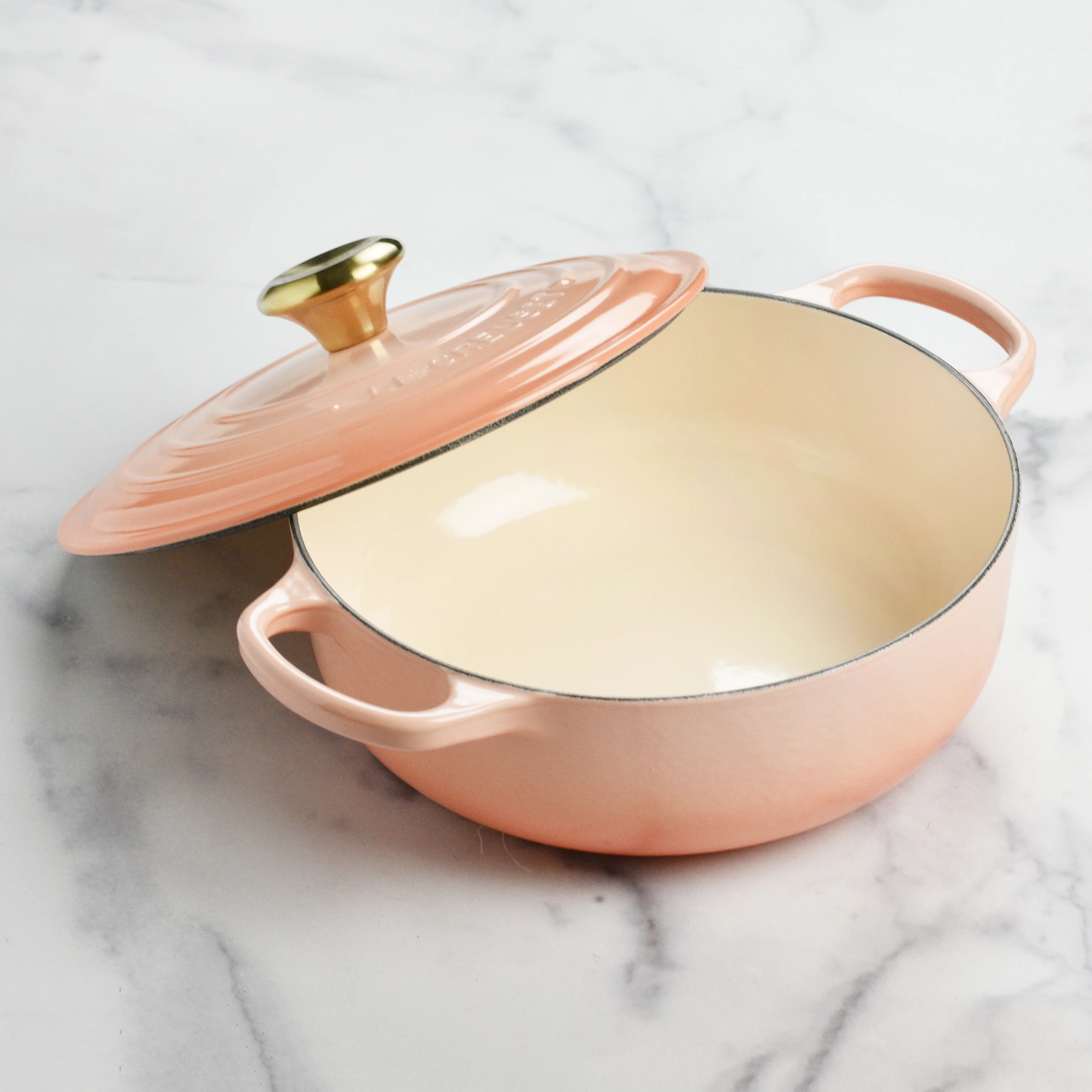 Le Creuset Signature Cast Iron 3.5-quart Peche Sauteuse Dutch Oven - Image 6