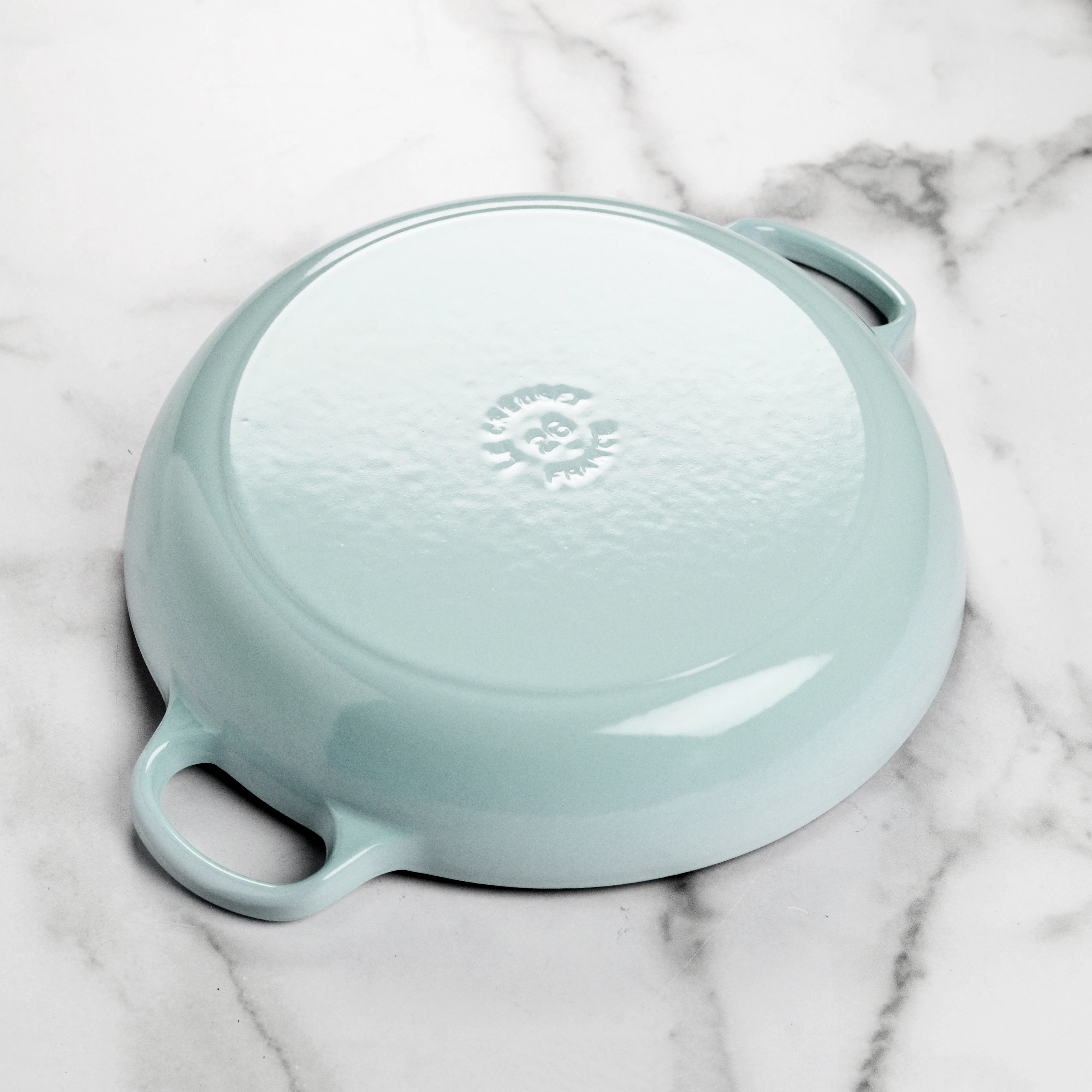 Le Creuset Signature Cast Iron 2.25-quart Sea Salt Petal Braiser - Image 3