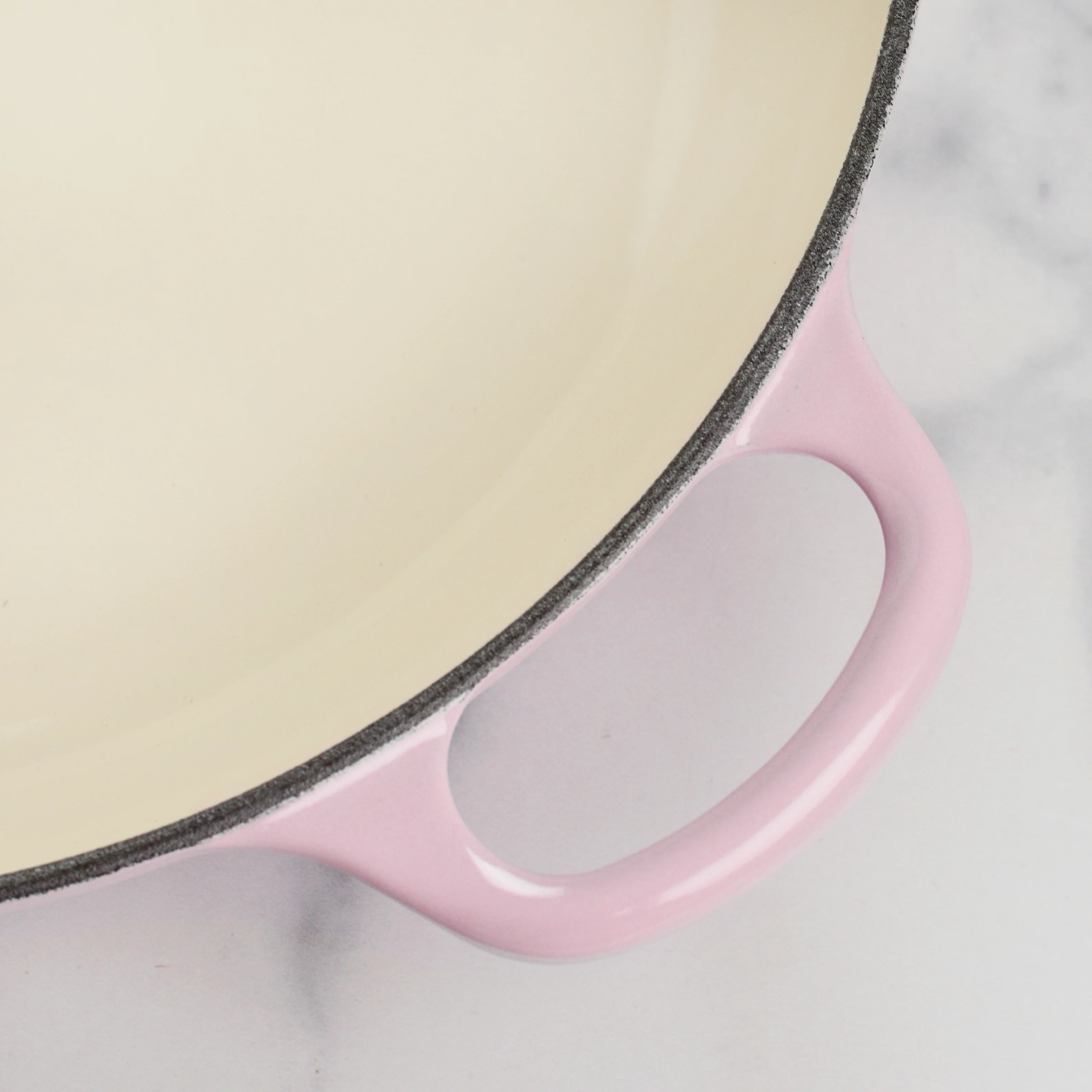 Le Creuset Signature Cast Iron 2.25-quart Chiffon Pink Petal Braiser - Image 4
