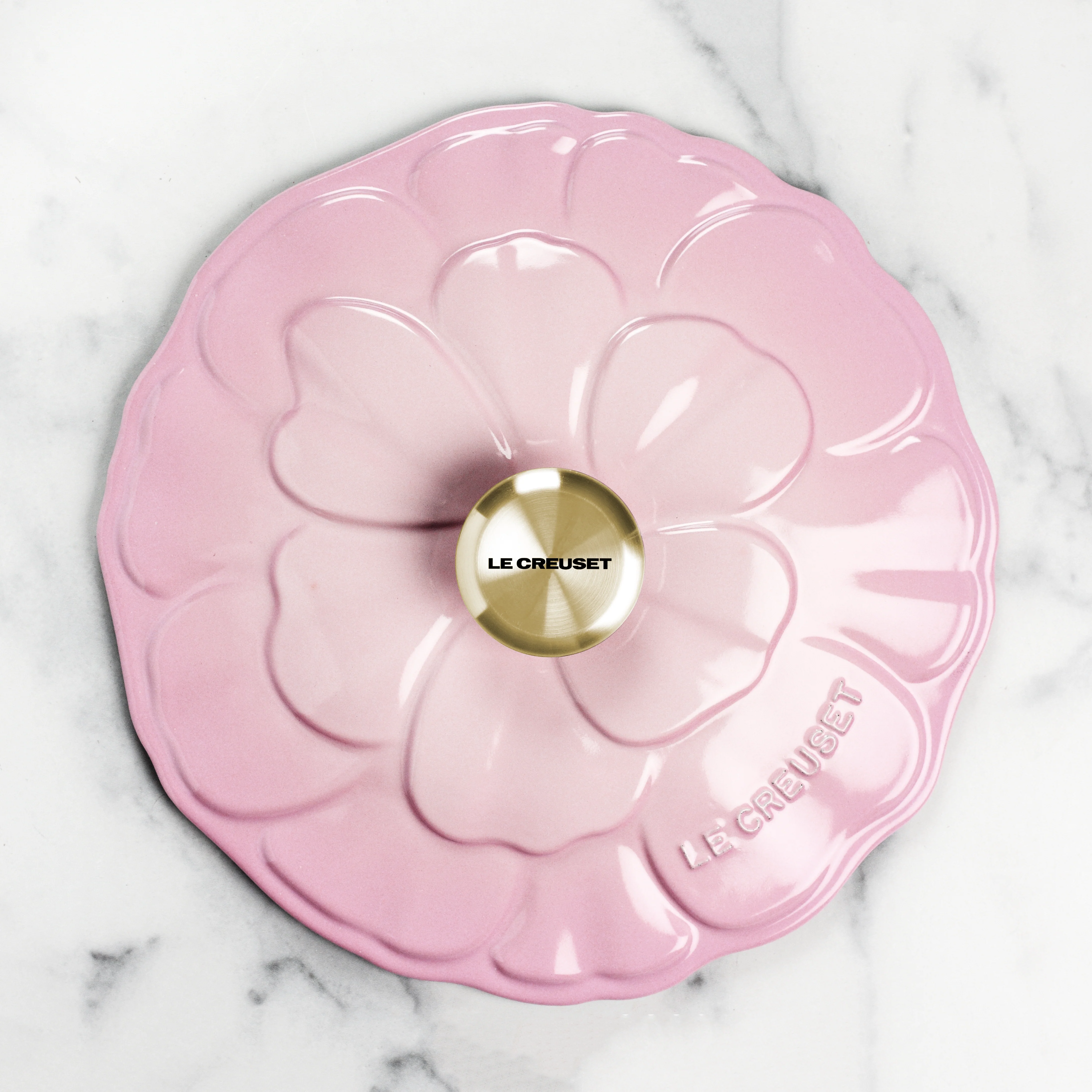 Le Creuset Signature Cast Iron 2.25-quart Chiffon Pink Petal Braiser - Image 8
