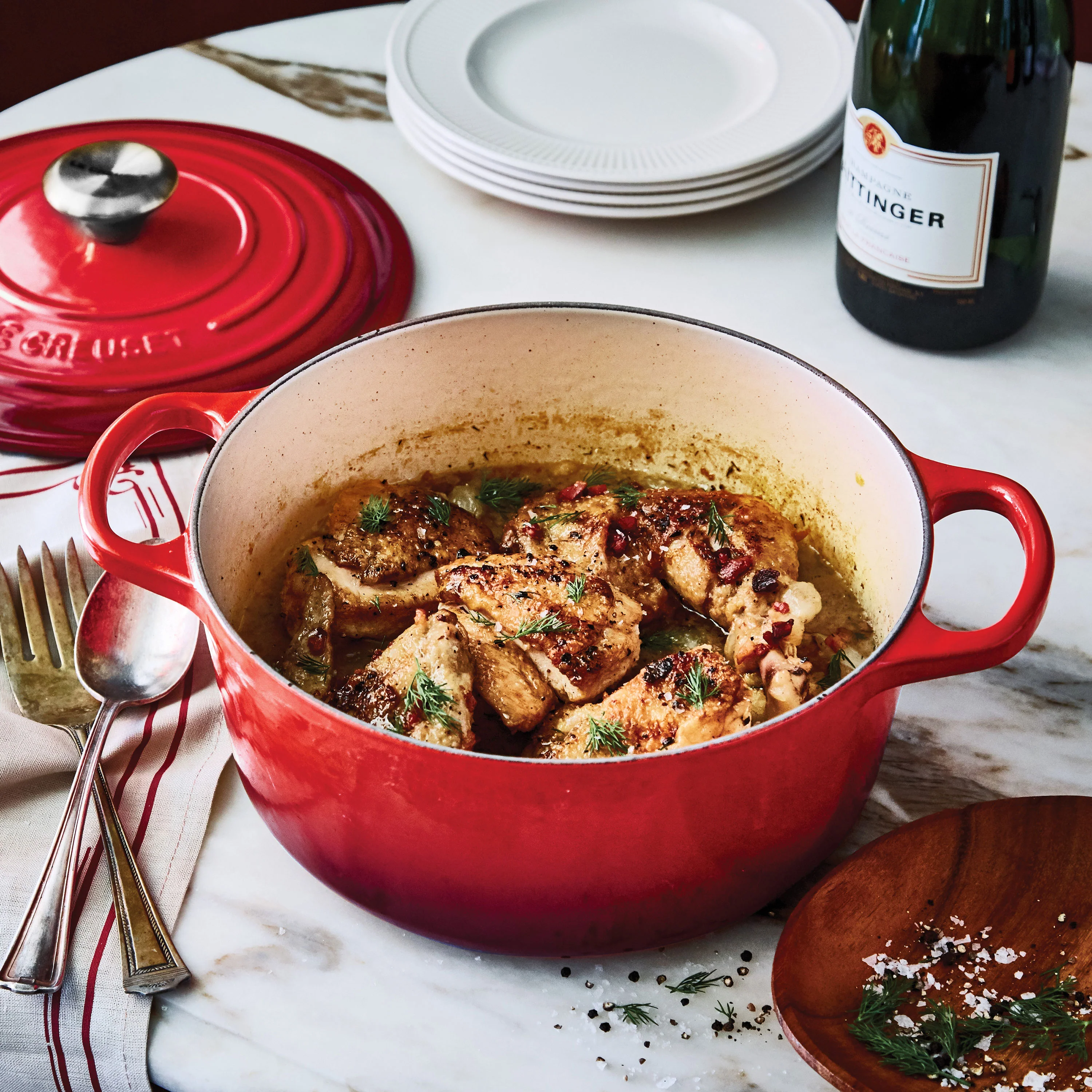 Le Creuset Signature Cast Iron 3.5-quart Cerise Round Dutch Oven - Image 2
