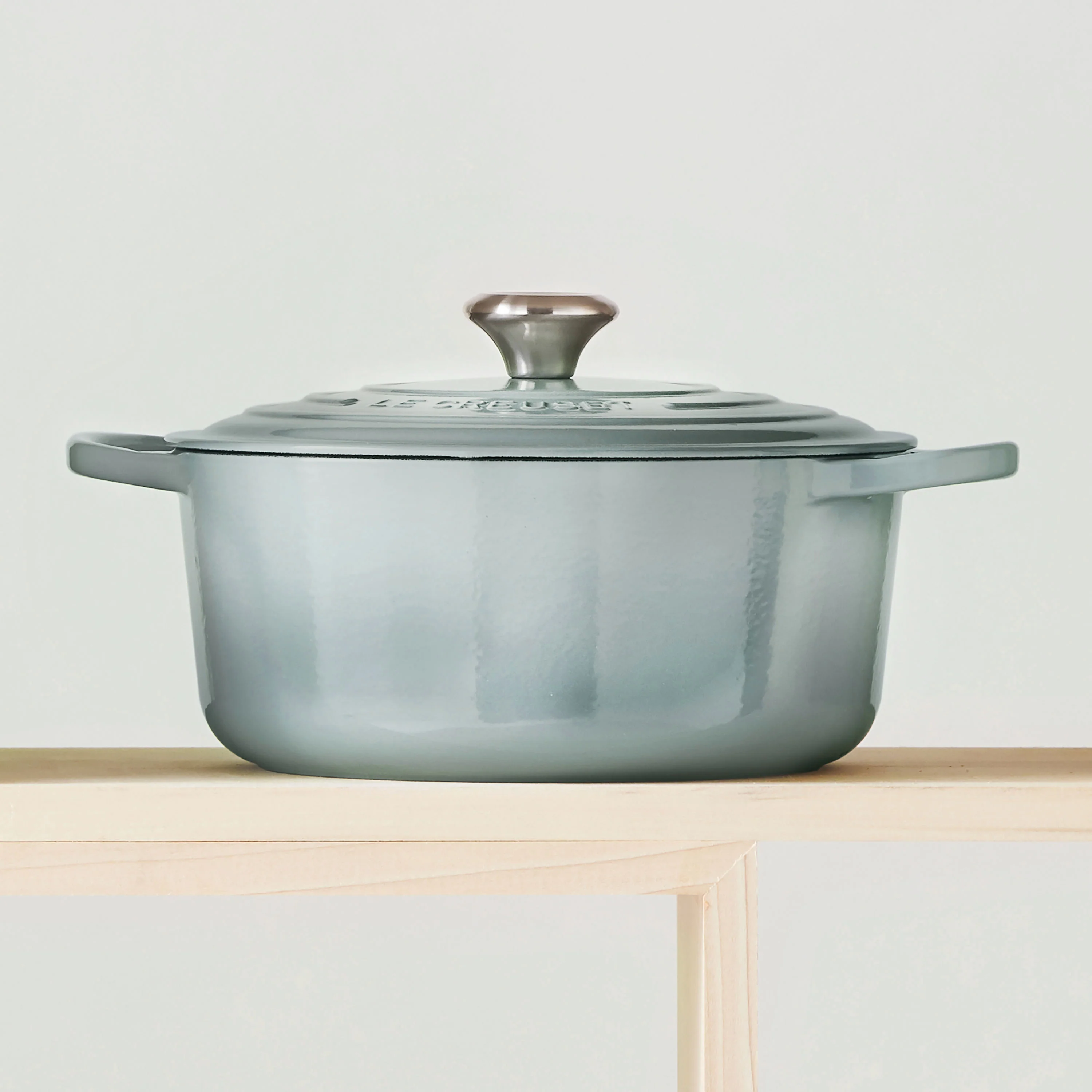 Le Creuset Signature Cast Iron 9-quart Sea Salt Round Dutch Oven - Image 6