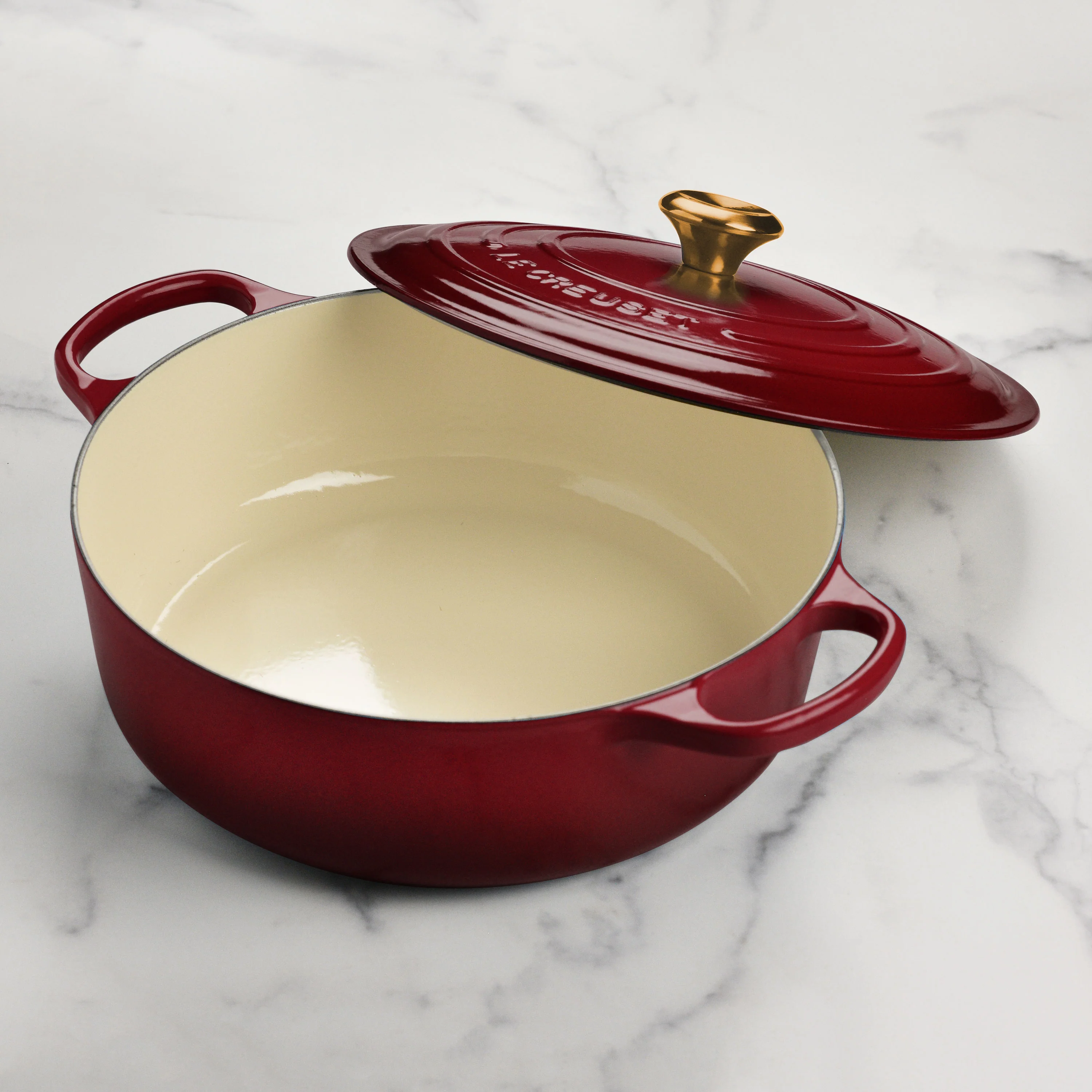 Le Creuset Signature Cast Iron 6.75-quart Rhone Round Wide Dutch Oven with Gold Knob - Image 5