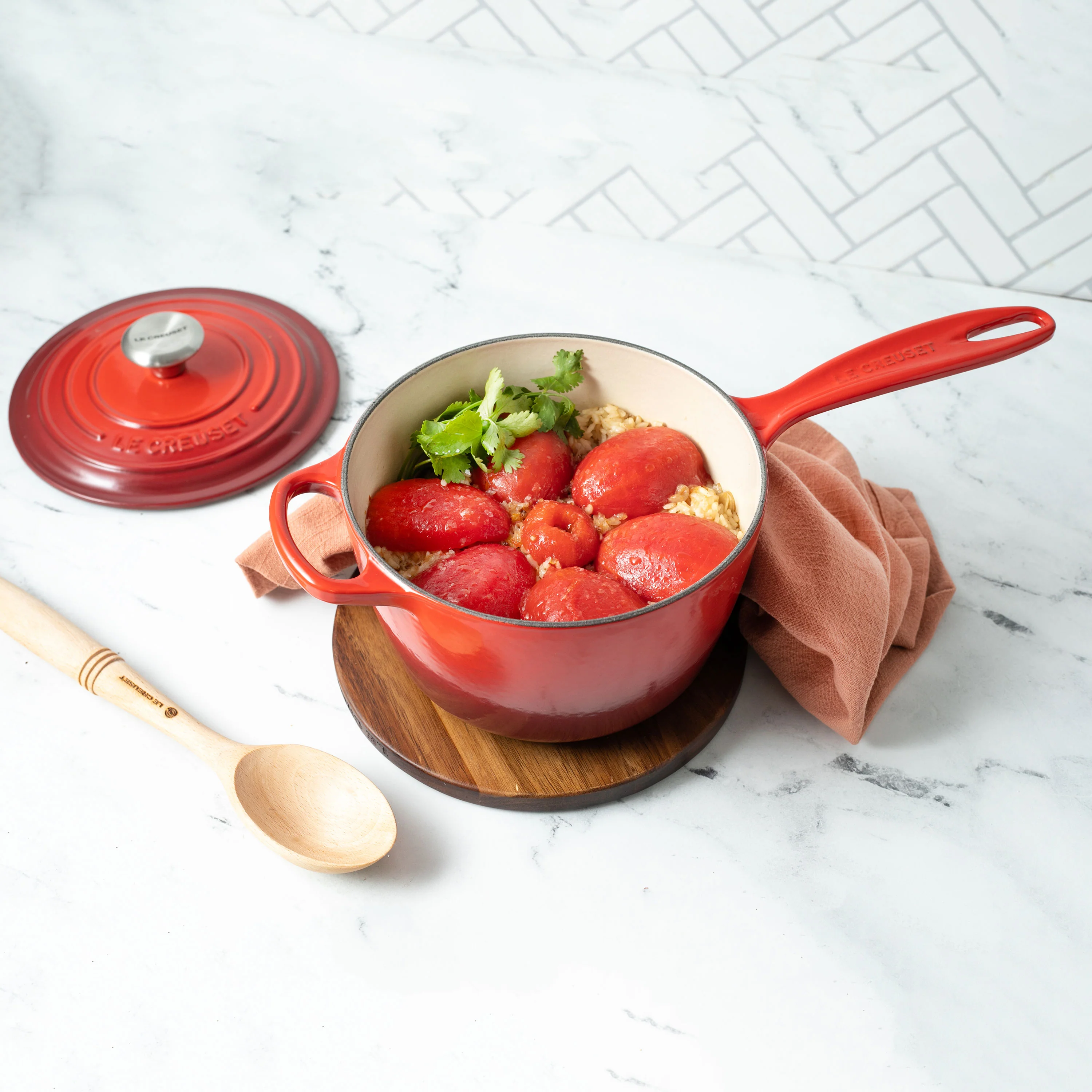 Le Creuset Signature Cast Iron 2.25-quart Cerise Saucepan - Image 2