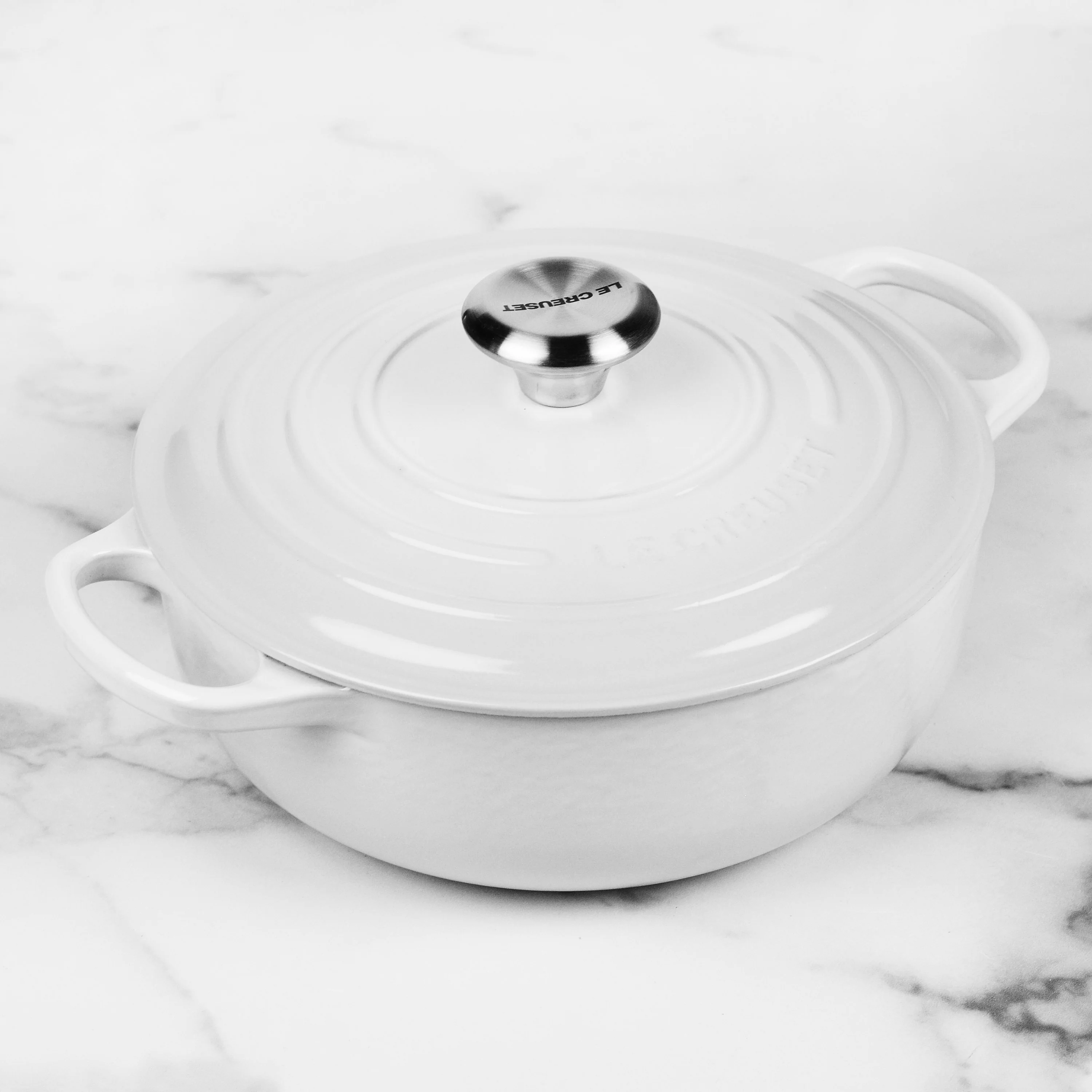 Le Creuset Signature Cast Iron 3.5-quart White Sauteuse Dutch Oven - Image 4