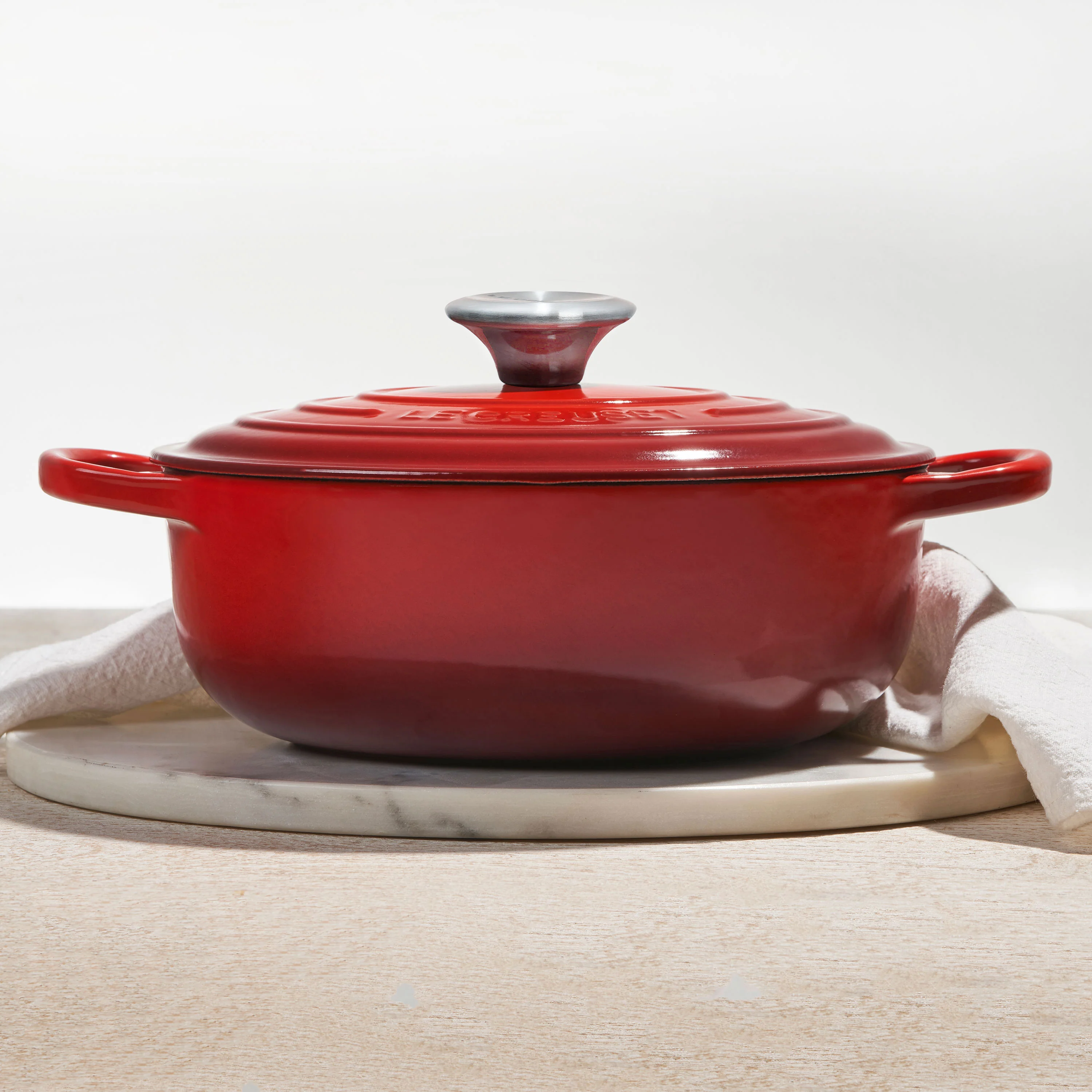 Le Creuset Signature Cast Iron 3.5-quart Cerise Sauteuse Dutch Oven - Image 4