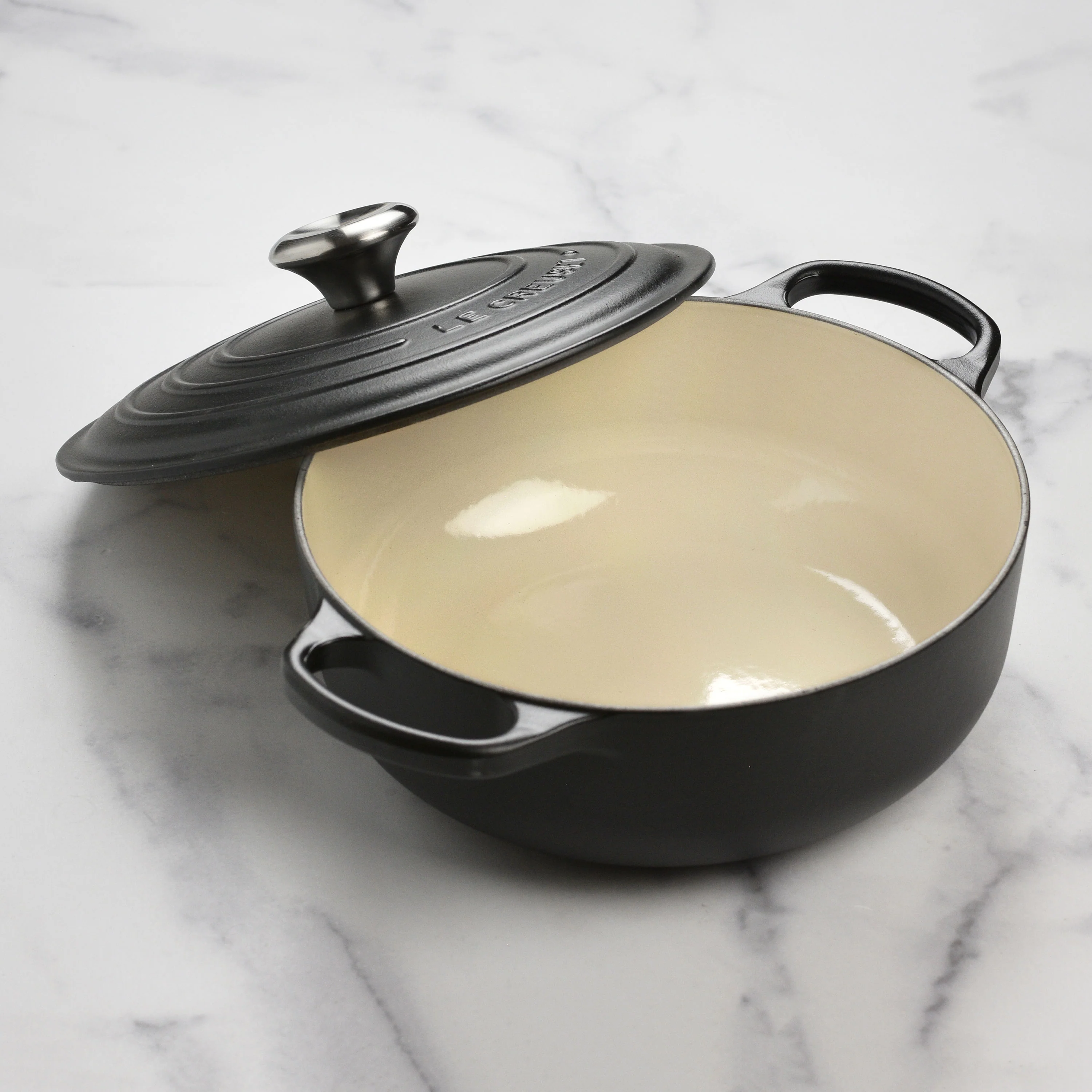 Le Creuset Signature Cast Iron 3.5-quart Licorice Sauteuse Dutch Oven - Image 6