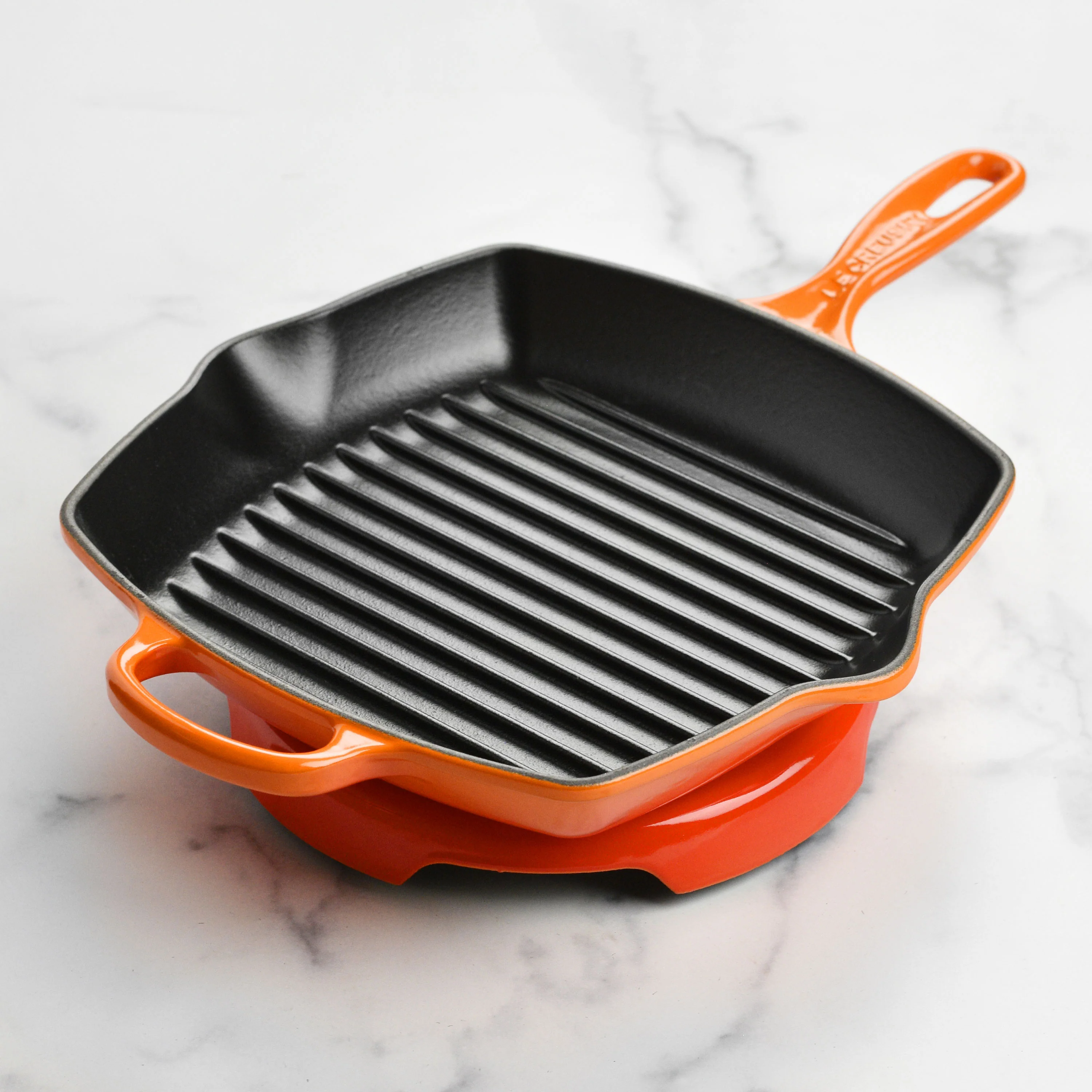 Le Creuset Signature Cast Iron 8.8" Flame Round Trivet - Image 2