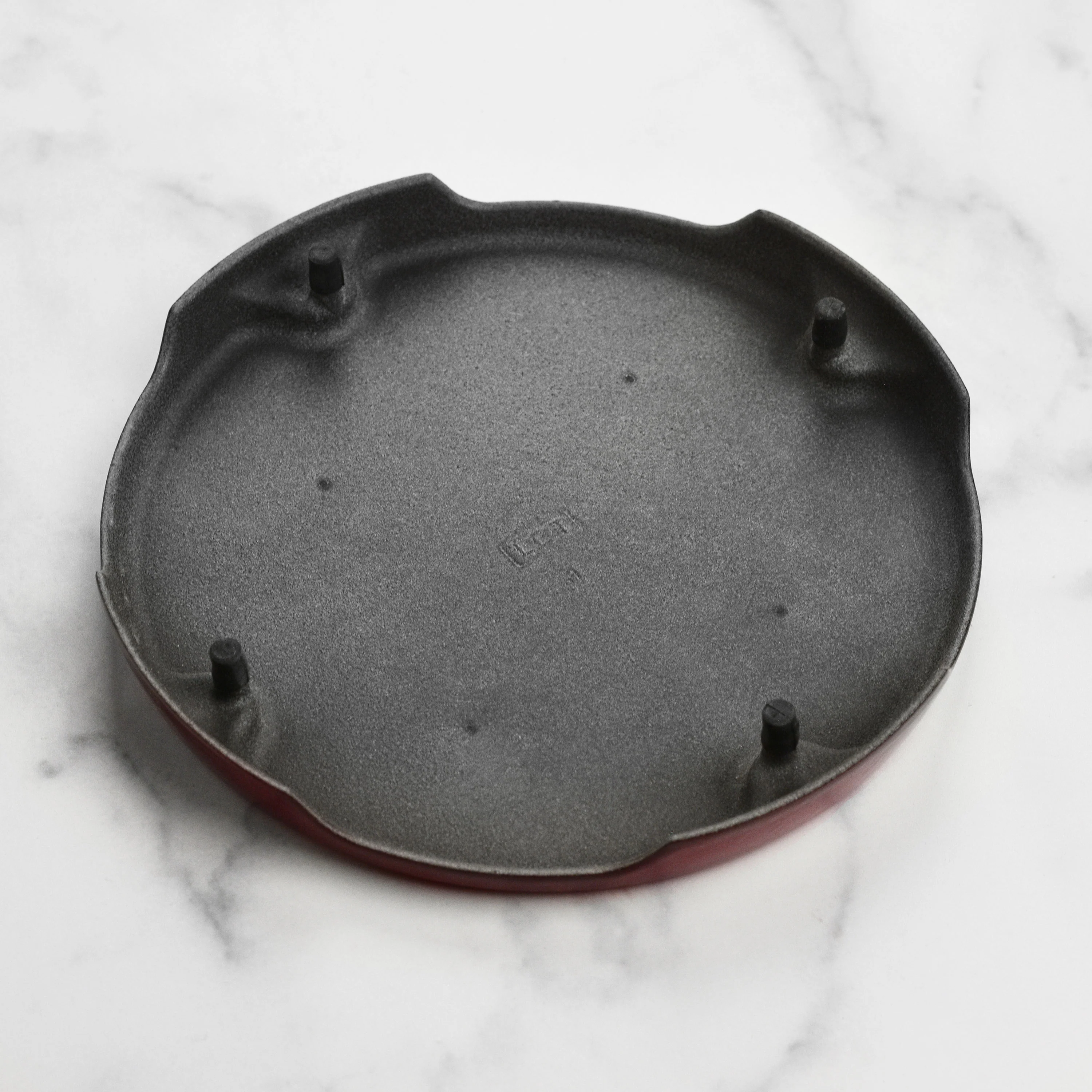 Le Creuset Signature Cast Iron 8.8" Rhone Round Trivet - Image 5
